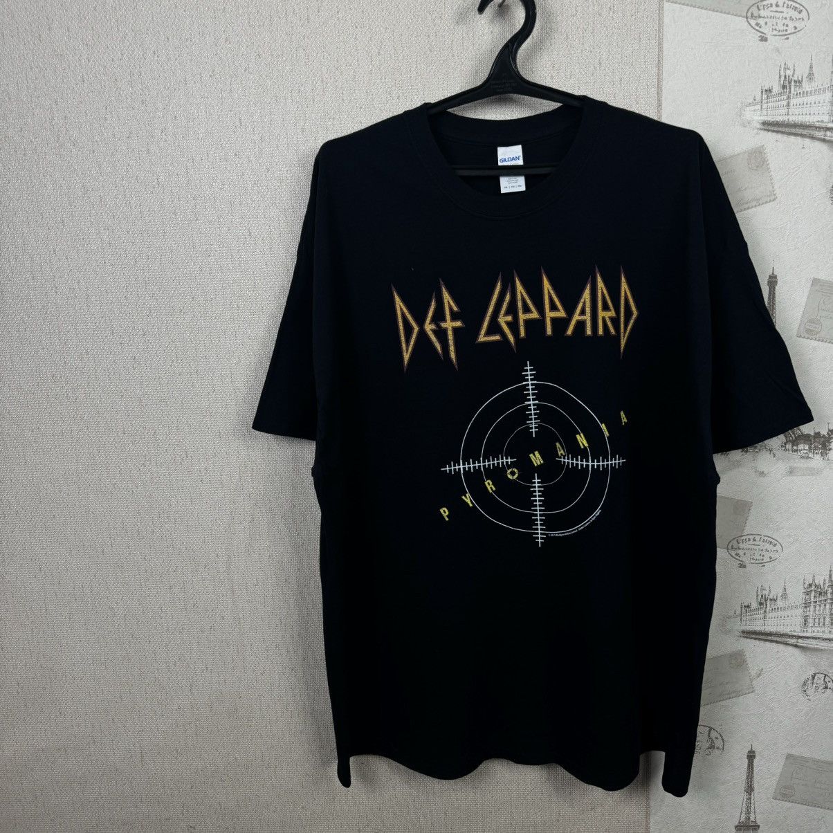 Band Tees × Vintage Vintage Def Leppard T shirt Pyromania 2015 Black Mens Rock Size US XXL / EU 58 / 5 - 8 Thumbnail