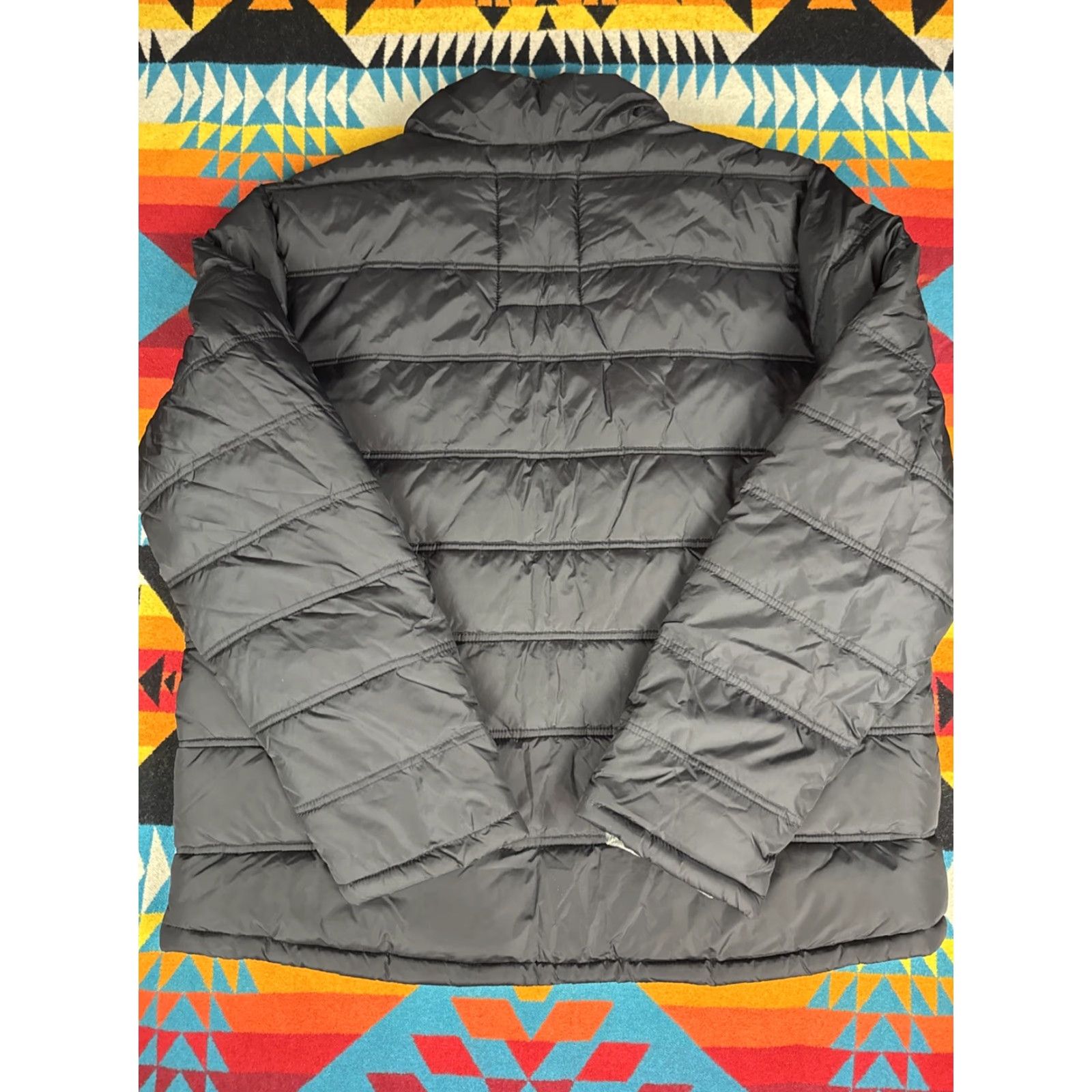 Gap VINTAGE Gap Puffer Jacket Black XL Men Size XL Puffer Jacket Nylon Polyester Filled Robbed Good Pre Owned Condition Size US XL / EU 56 / 4 - 3 Thumbnail