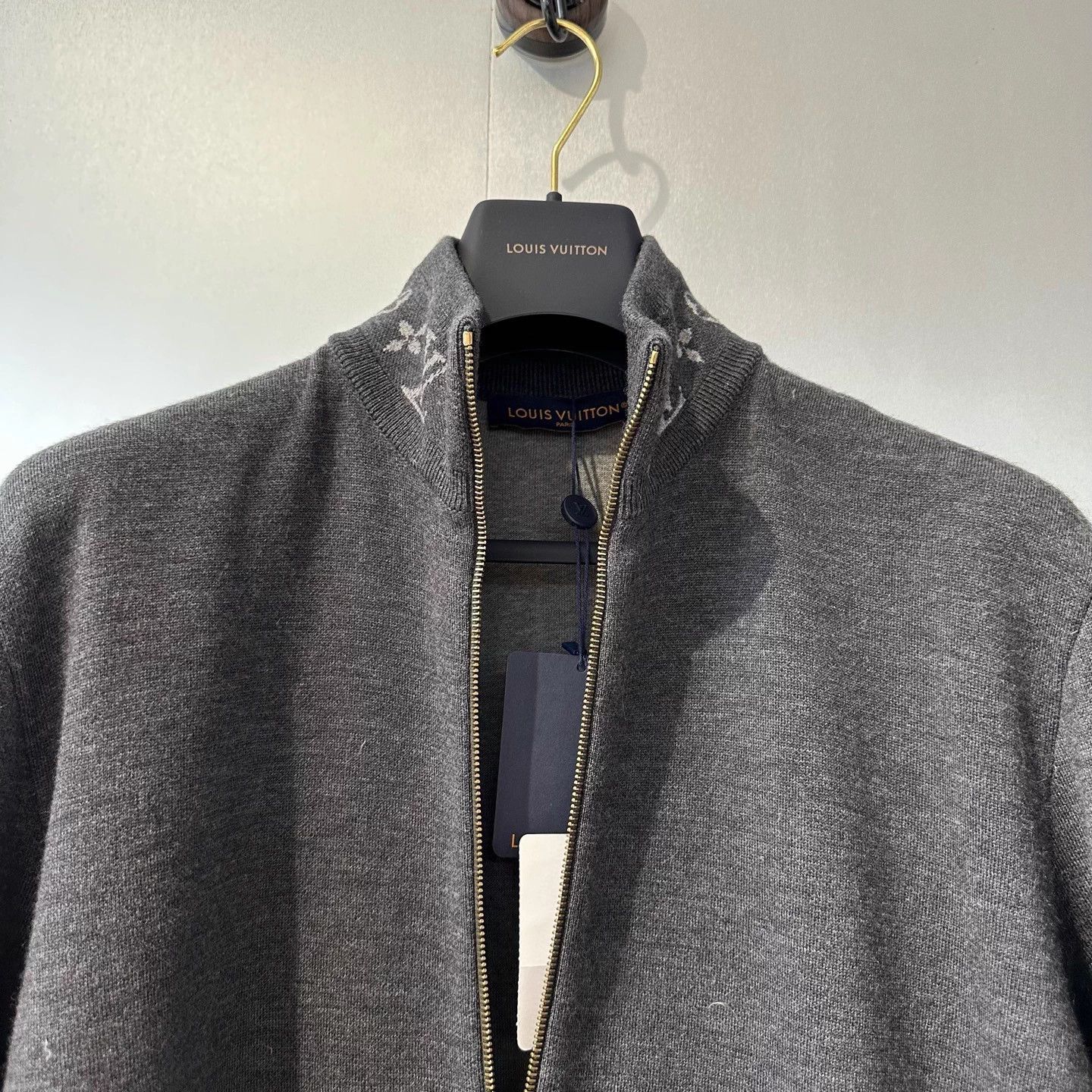 Louis Vuitton Louis Vuitton Gray Logo Zip Knit Jacket Size L Size US L / EU 52-54 / 3 - 4 Thumbnail