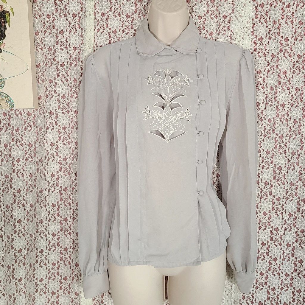 Vintage 80s au courant Grey embroidered Blouse size 12
