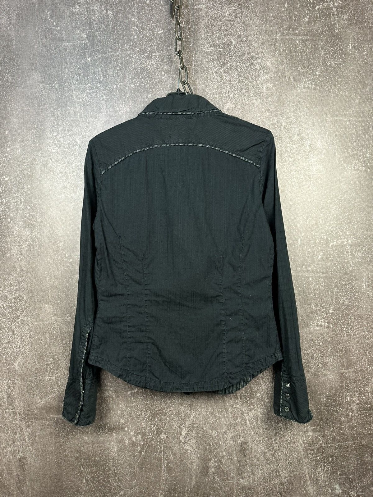 Diesel Vintage Diesel Y2K avantgarde rare hype streetwear shirt Size L / US 10 / IT 46 - 2 Thumbnail