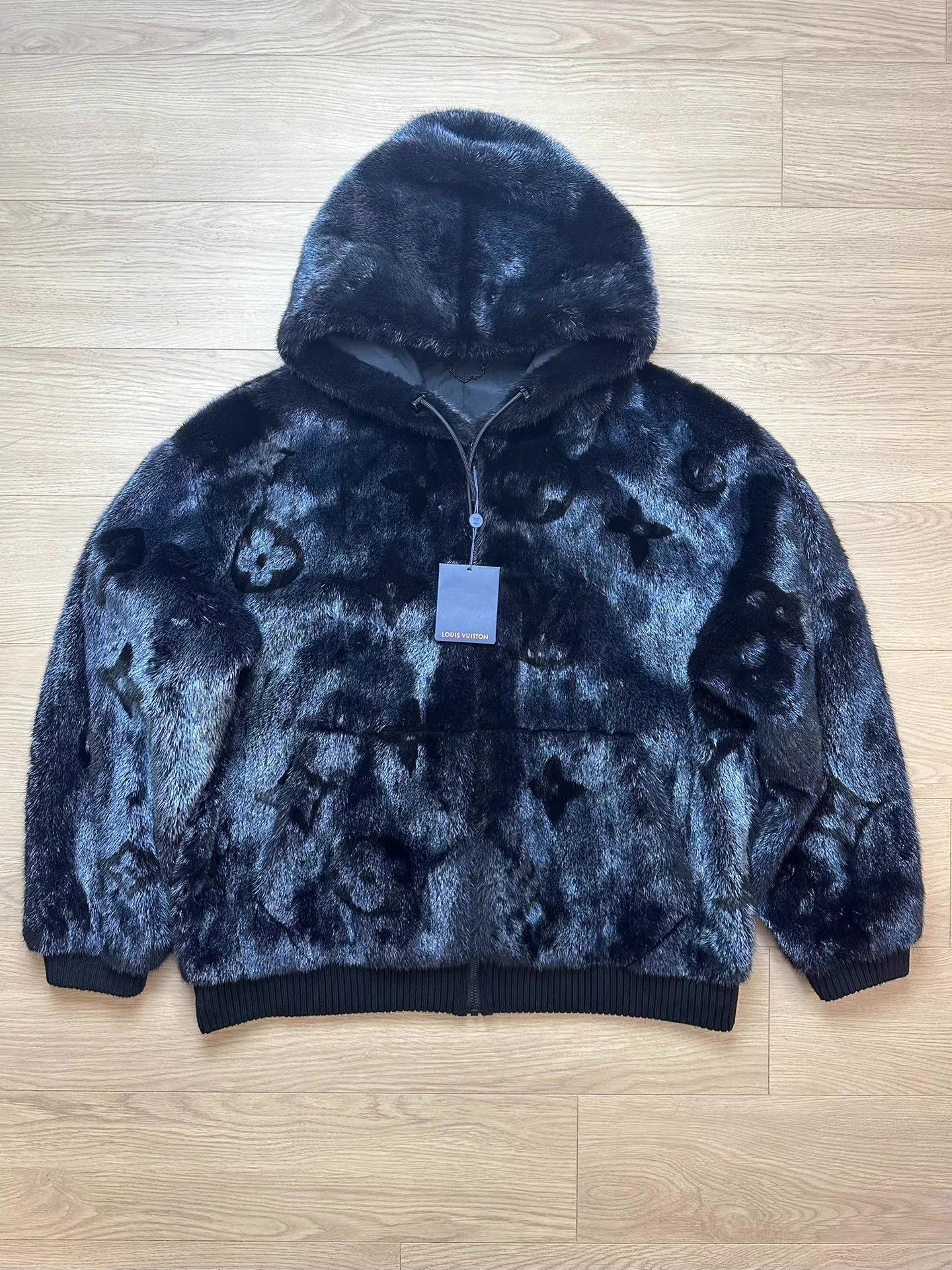 Louis Vuitton Louis Vuitton Black Mink Fur Hooded Coa Q14 Size US XXL / EU 58 / 5 - 1 Thumbnail