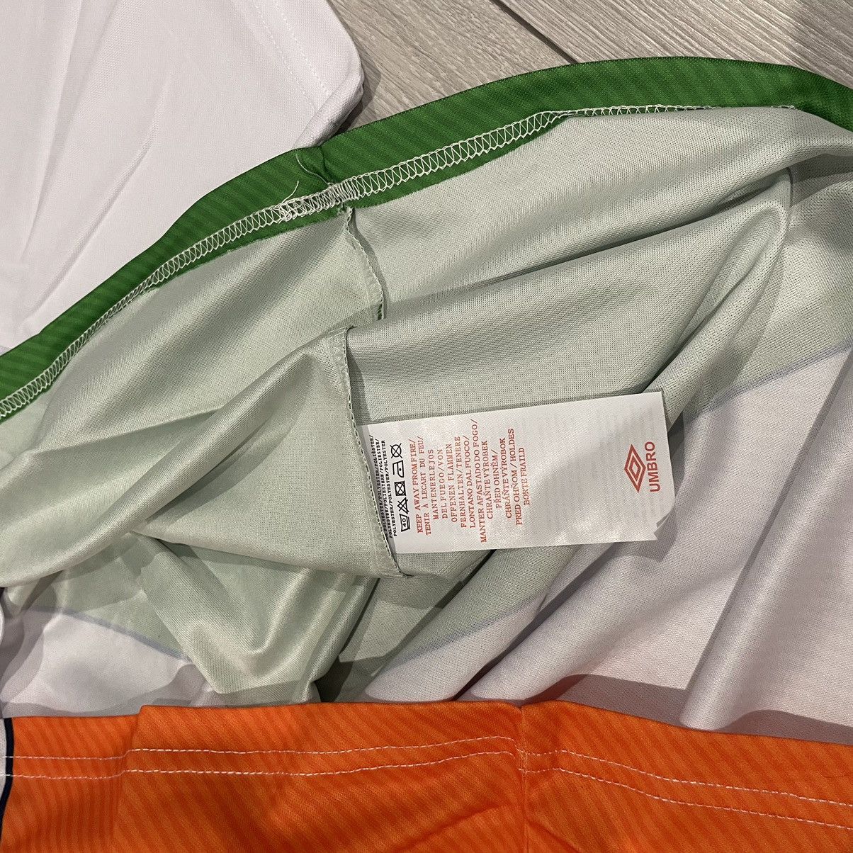 Umbro × Vintage Vintage Umbro FAI Ireland Soccer Jersey Opel Football Y2K Size US L / EU 52-54 / 3 - 7 Thumbnail