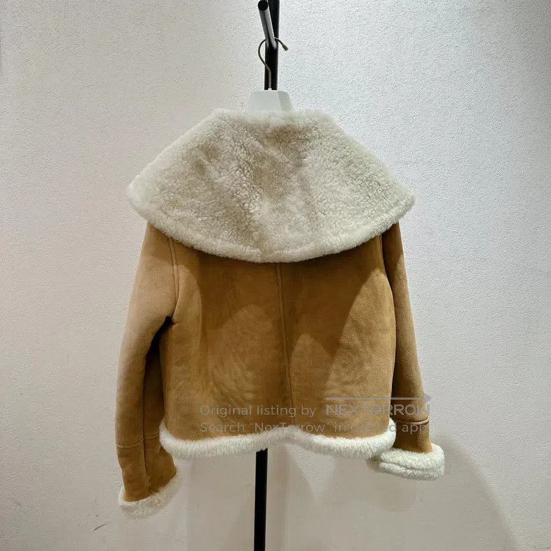 Loewe Loewe Khaki fur and leather coat Size XS / US 0-2 / IT 36-38 - 1 Thumbnail