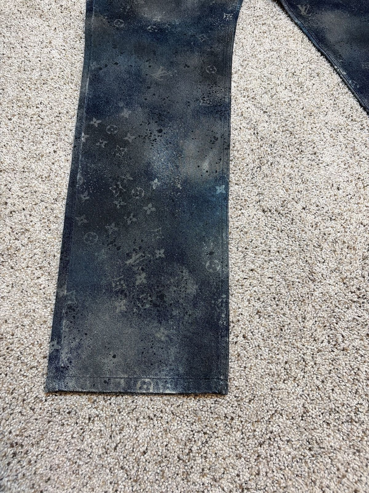 Louis Vuitton Louis Vuitton Galaxy Spray Monogram Slim Fit Jeans Virgil Size US 38 / EU 54 - 7 Thumbnail