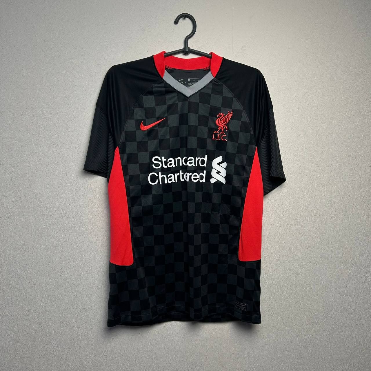 Nike Mens Nike Liverpool Virgil Van Dijk 4 home soccer jersey Size US M / EU 48-50 / 2 - 1 Thumbnail