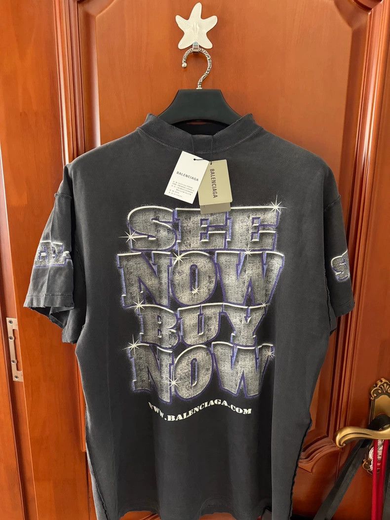 Balenciaga Balenciaga Black Distressed Logo T-shirt - dmc Size US S / EU 44-46 / 1 - 1 Thumbnail