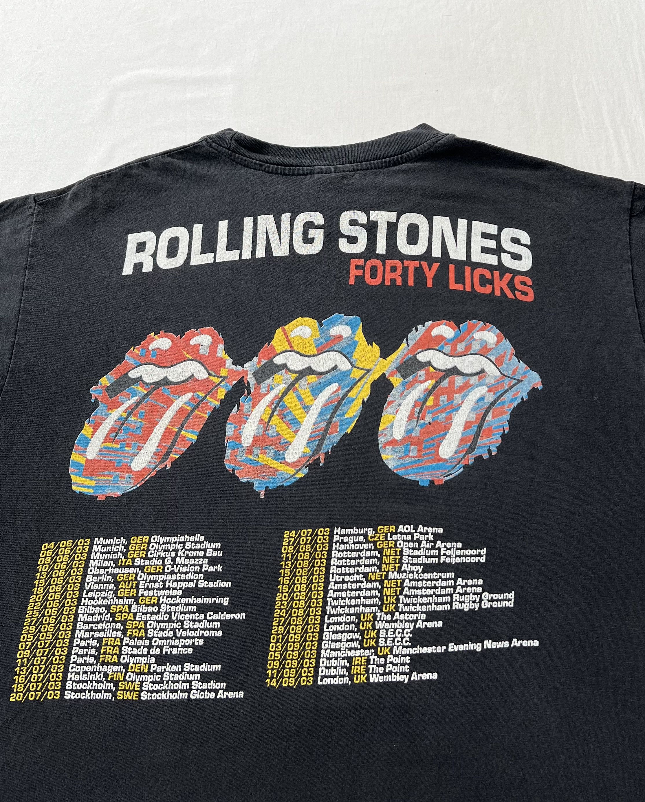 Band Tees Vintage 2003 Rolling Stones Forty Licks Tour Black T-shirt Size US L / EU 52-54 / 3 - 12 Thumbnail