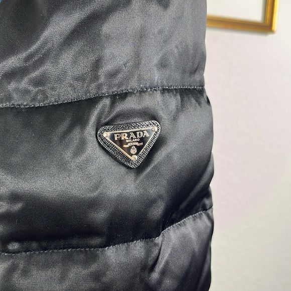 Prada Prada Dual Color Satin Down Fox Fur Collar Puffer Jacket Log Size XS / US 0-2 / IT 36-38 - 6 Thumbnail