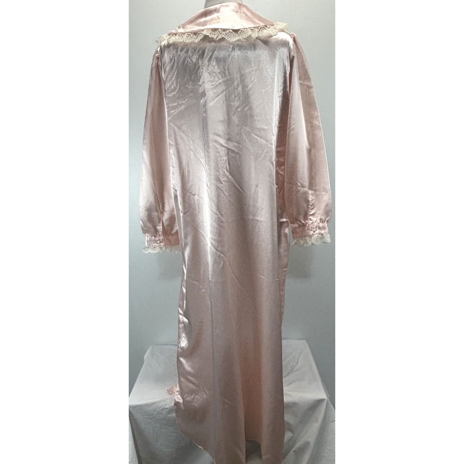 Vintage VINTAGE St Michael Satin Nightgown Women’s Large Pink Lace Trim Victorian Women Medium/Large? Hmm. Size ONE SIZE - 3 Thumbnail