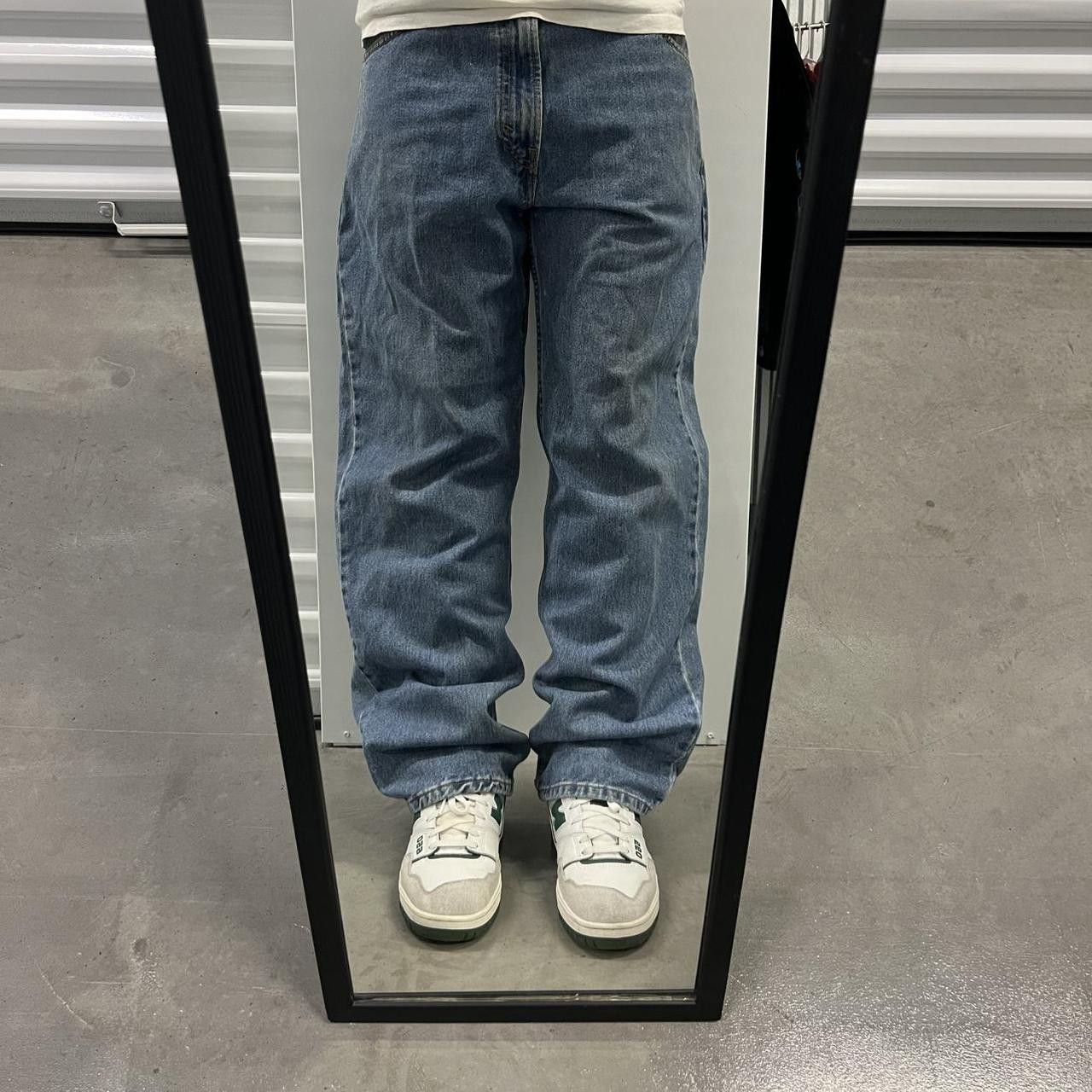 Levi's Vintage Y2K/2000s Levis 550 Medium wash Essential Denim Jeans! Size US 36 / EU 52 - 1 Thumbnail