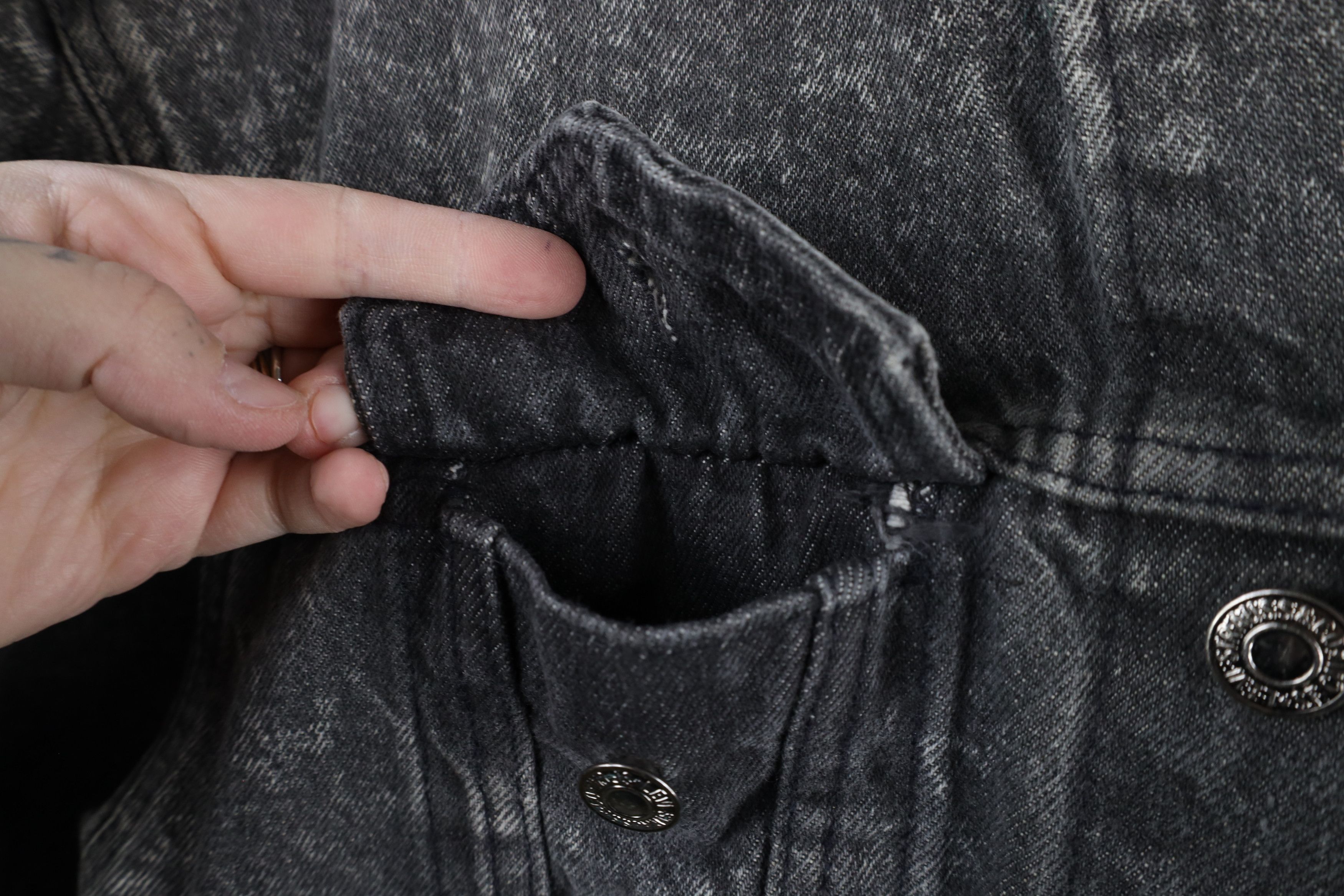 Levi's × Vintage Vintage 90s Levis Acid Wash Denim Trucker Jacket Gray USA Size M / US 6-8 / IT 42-44 - 5 Thumbnail