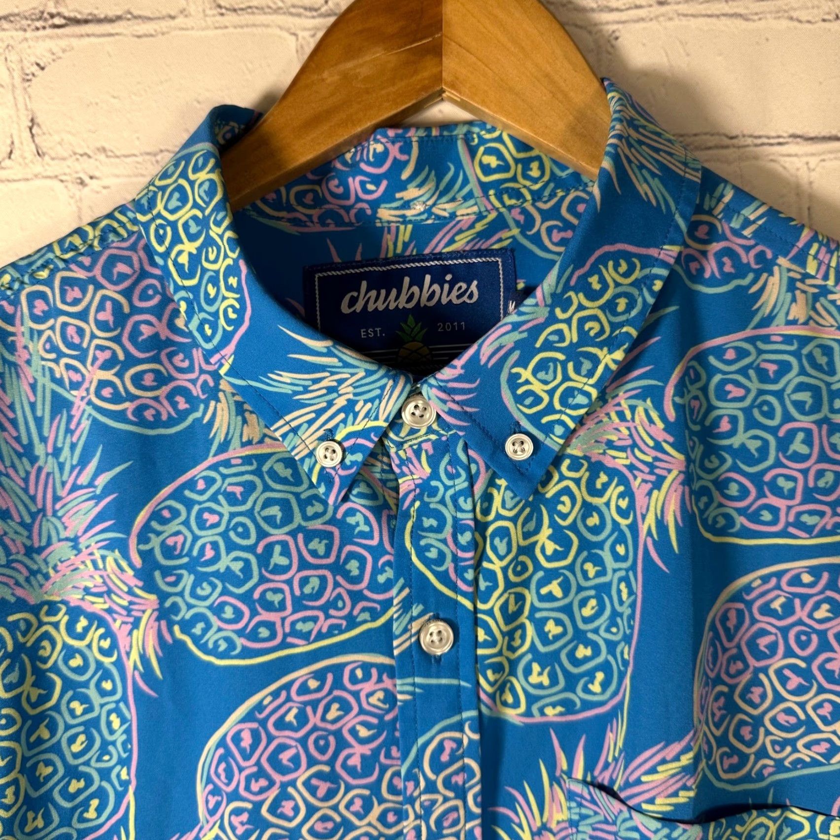 Chubbies Chubbies Button-Down Shirt Blue Neon Pineapple Print Short Sleeve Mens M Size US M / EU 48-50 / 2 - 2 Thumbnail