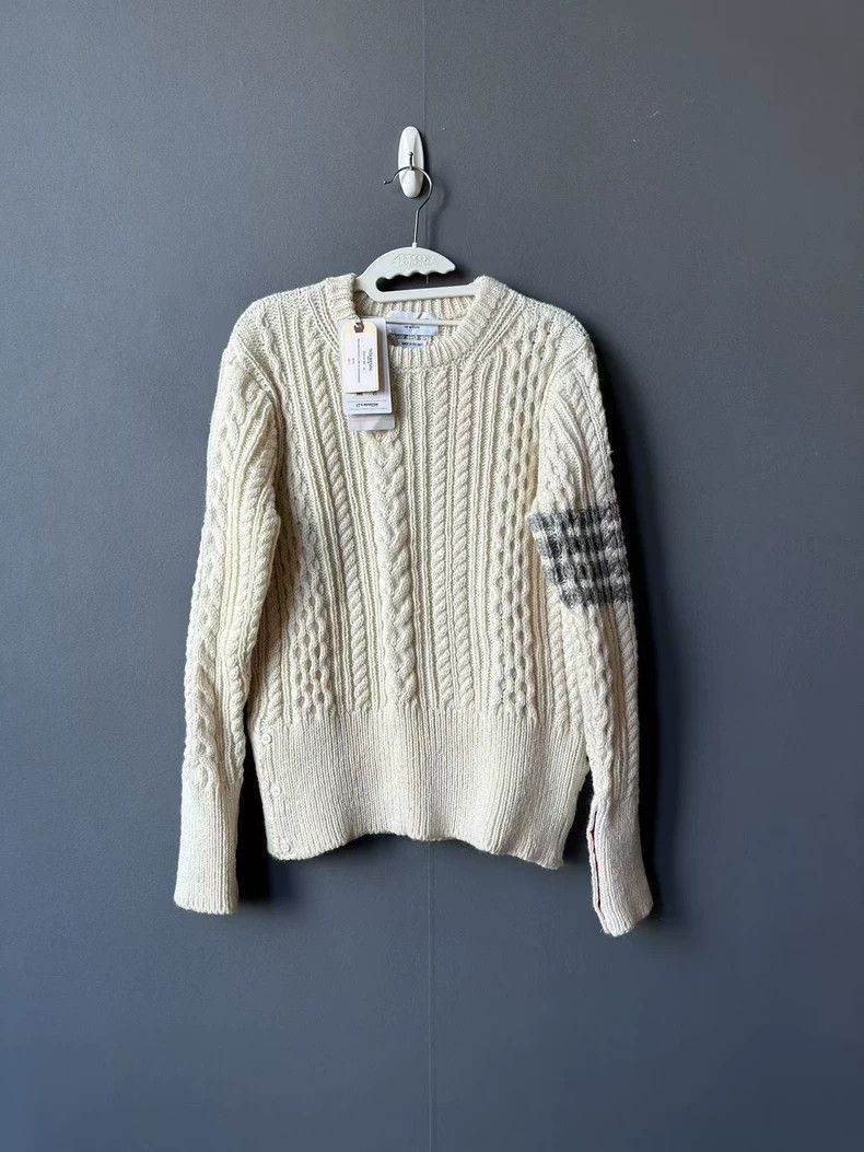 Thom Browne THOM BROWNE Armband sweater 2502-Nextarrow Size US L / EU 52-54 / 3 - 1 Thumbnail