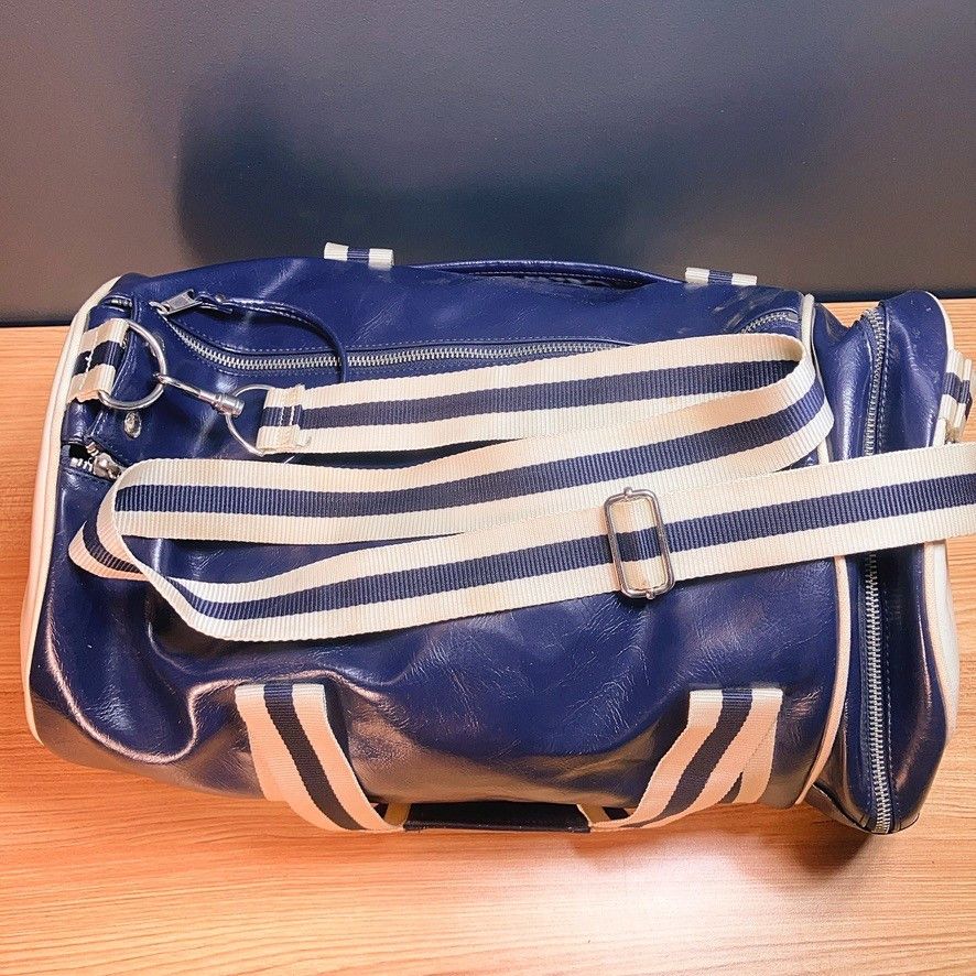 Fred Perry Fred Perry Retro Classic Barrel Holdall Bag Duffle Travel Size ONE SIZE - 8 Thumbnail