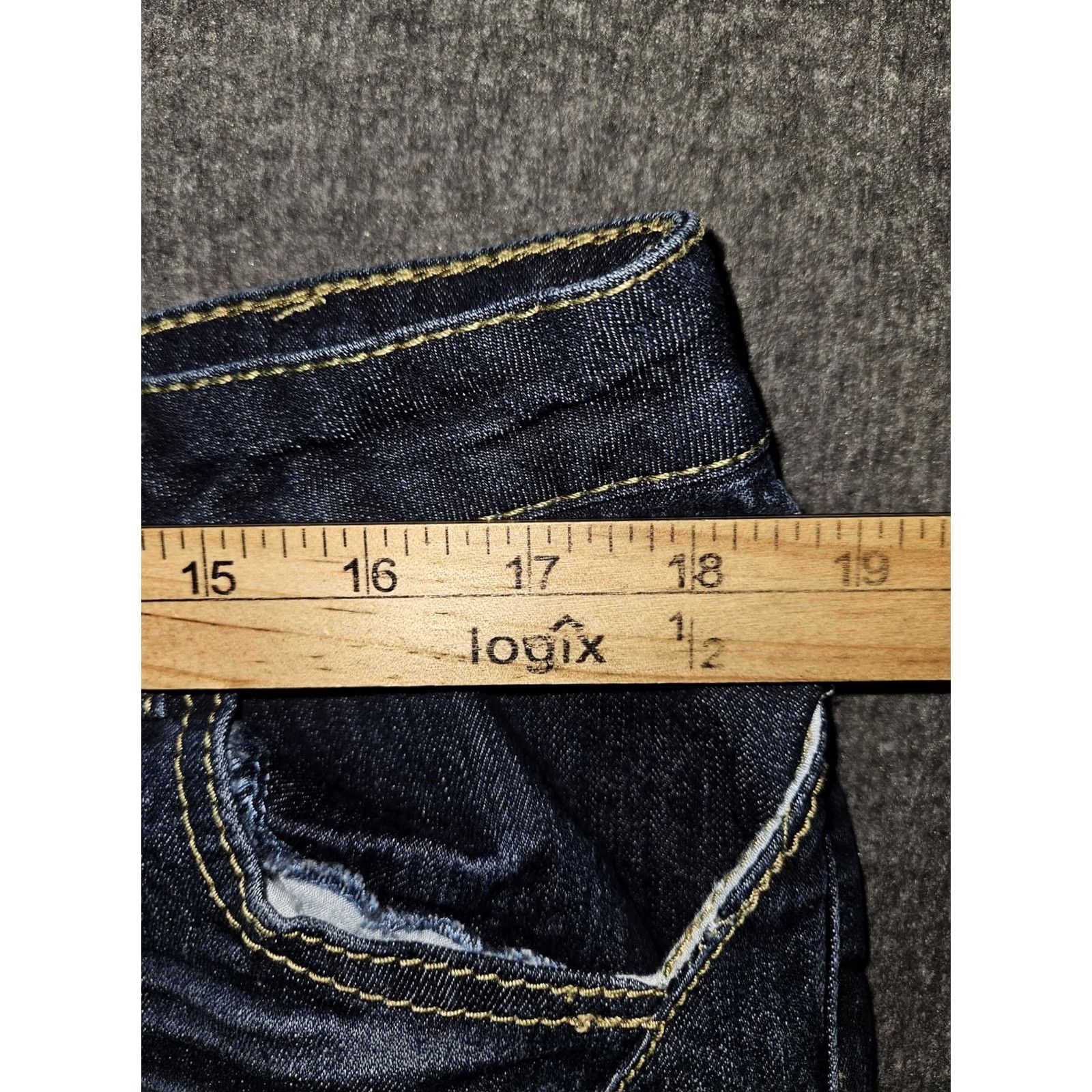 Sean John Sean John Jeans Women Capri 31 Blue Medium Wash Low Rise Distressed Stretch Capris Denim Woman 5-Pocket Wide Market Size 24" / US 00 / IT 34 - 3 Thumbnail