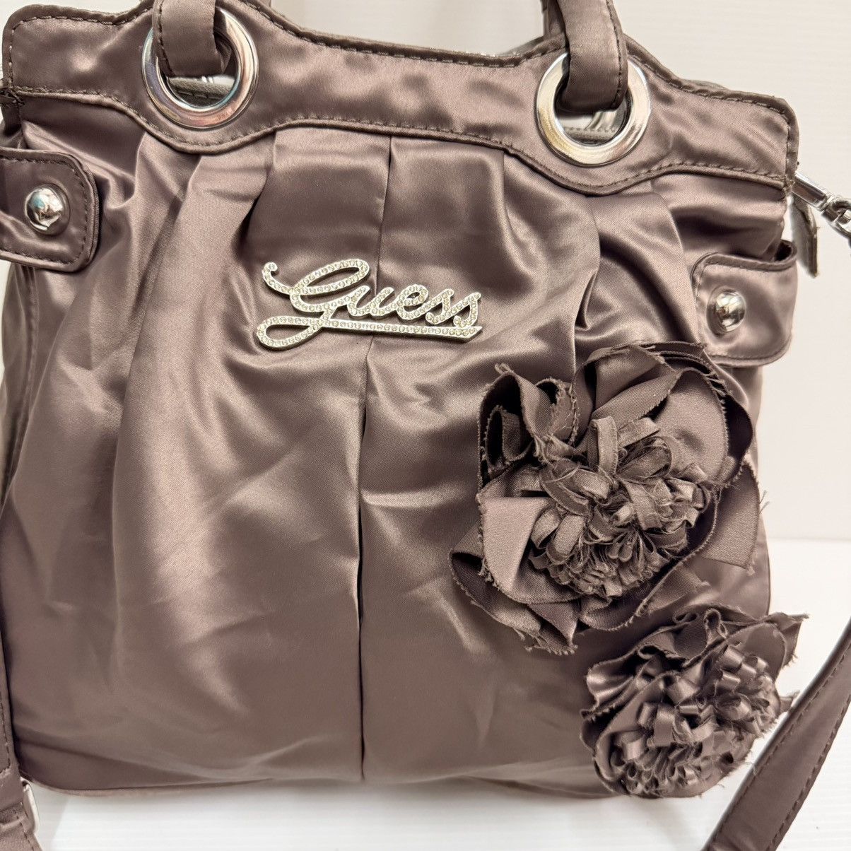 Guess Guess Y2K Vintage Silk 2 Way Handbag Size ONE SIZE - 3 Thumbnail