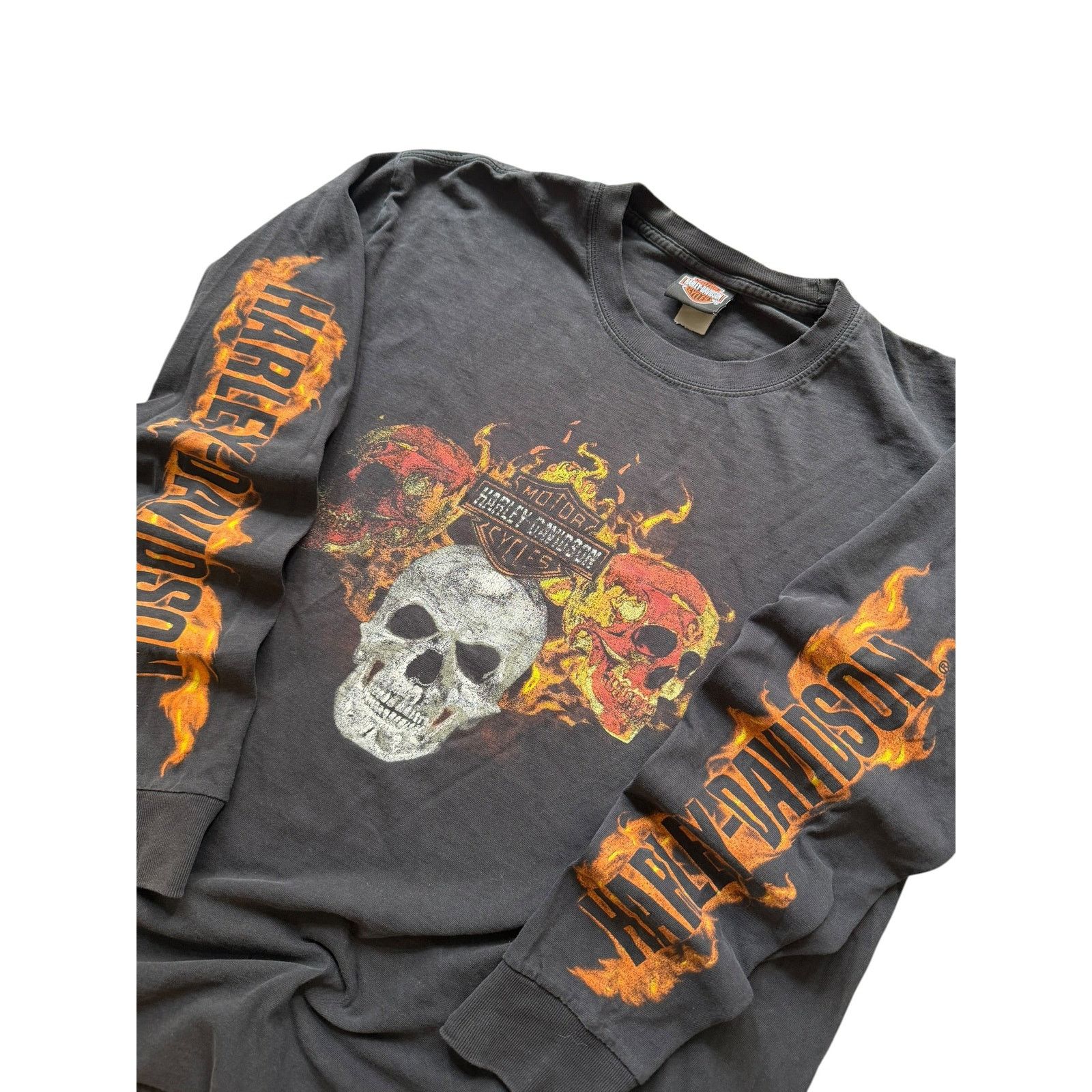 Harley Davidson Distressed Harley Davidson Three Skulls Flame Long Sleeve Size US XL / EU 56 / 4 - 2 Thumbnail