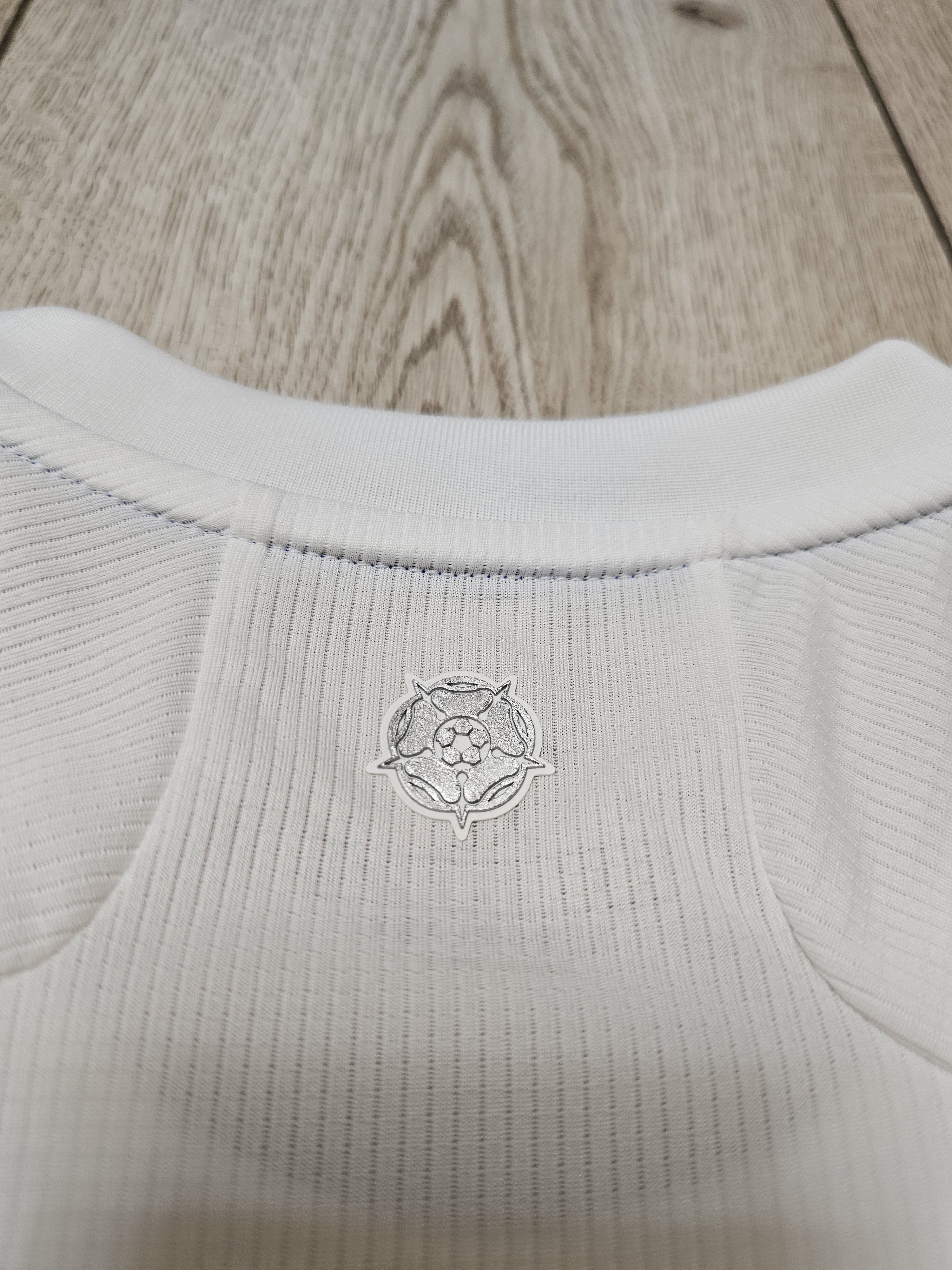 Adidas LEEDS UNITED 2020 2021 HOME FOOTBALL SHIRT SOCCER JERSEY Size US XL / EU 56 / 4 - 5 Thumbnail