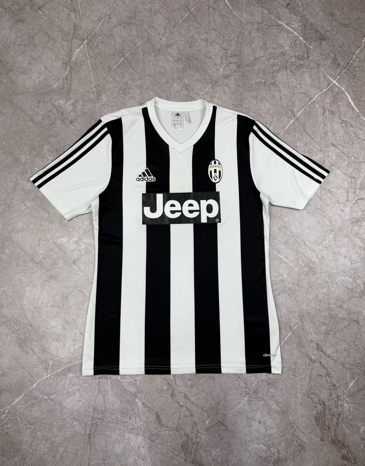 Adidas Adidas Juventus 2015-2016 Home Football Shirt Soccer Jersey Size US M / EU 48-50 / 2 - 7 Thumbnail