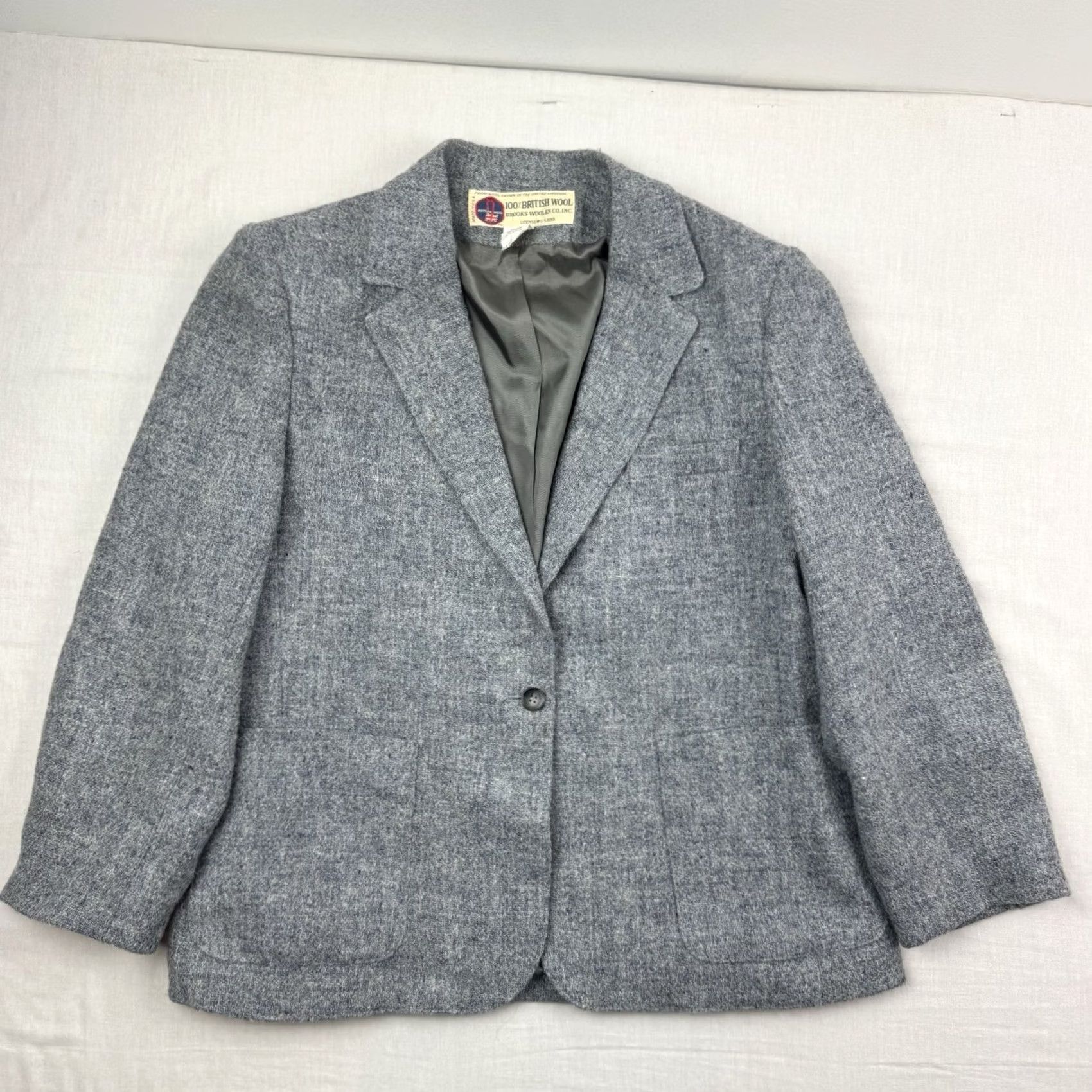 Brooks VINTAGE Brooks Woolen Co Blazer Womens 100% Wool Tweed Lined Sz 16 Gray Long Sleeve Buttoned Casual Business Workwear Preppy, American, 90s Womens Size XXL / US 16-18 / IT 52-54 - 2 Thumbnail