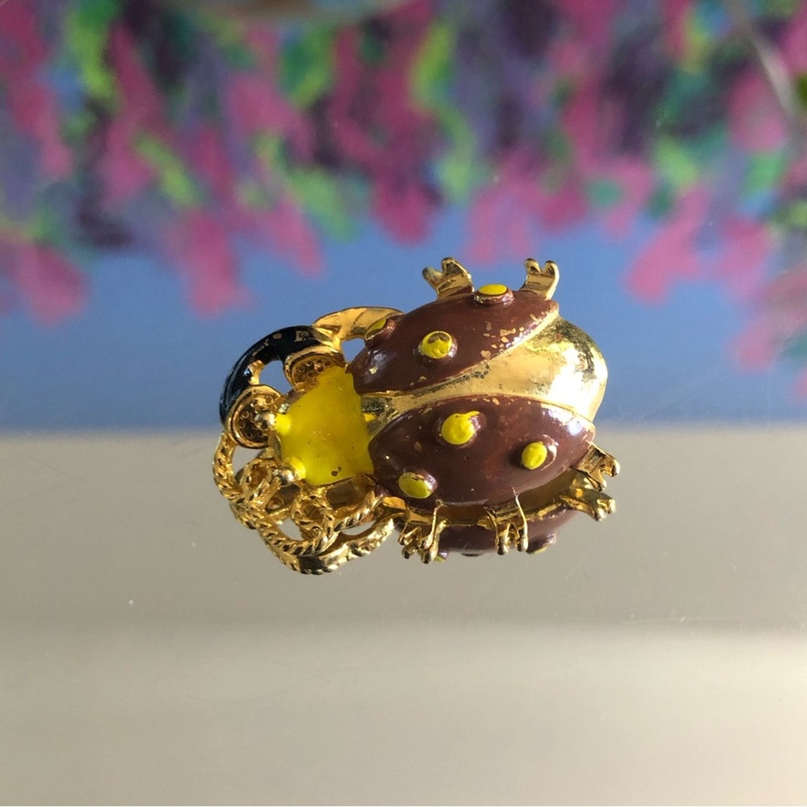 Vintage Vintage enamel insect brooch pin Size ONE SIZE - 1 Thumbnail
