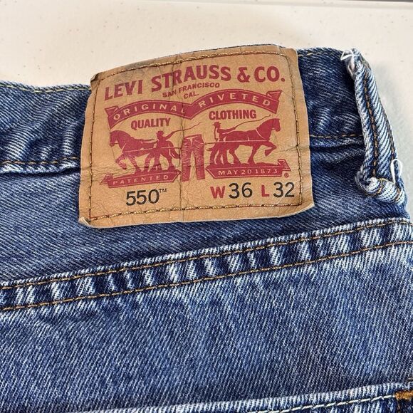 Levi's Levis Jeans 505 Regular Fit Men Blue Medium Wash size 36*32 Size US 36 / EU 52 - 7 Thumbnail