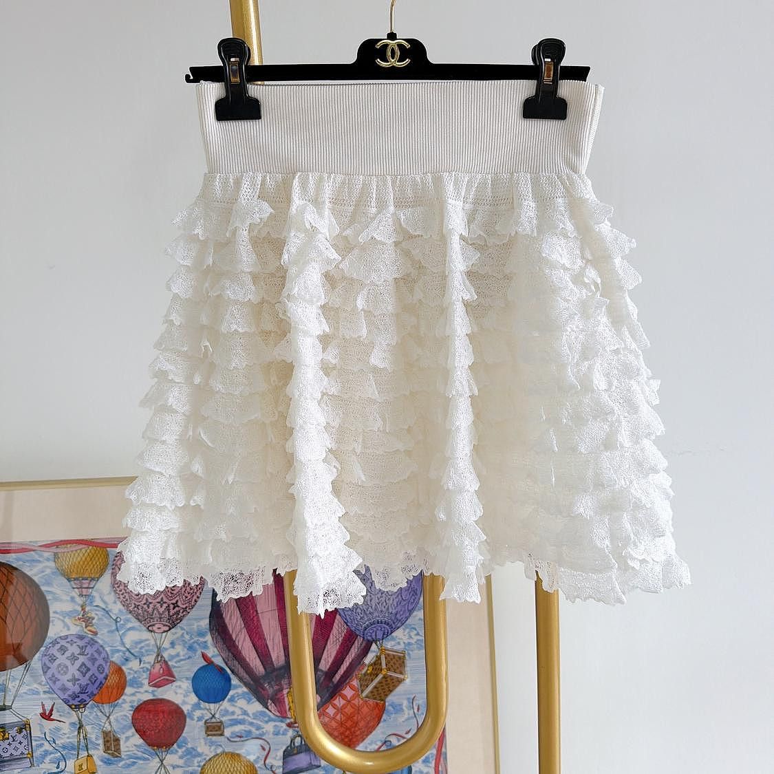 Dior Christian Dior Ruffled Silk Blend Mini Skirt FR 38 Size 27" / US 4 / IT 40 - 1 Thumbnail
