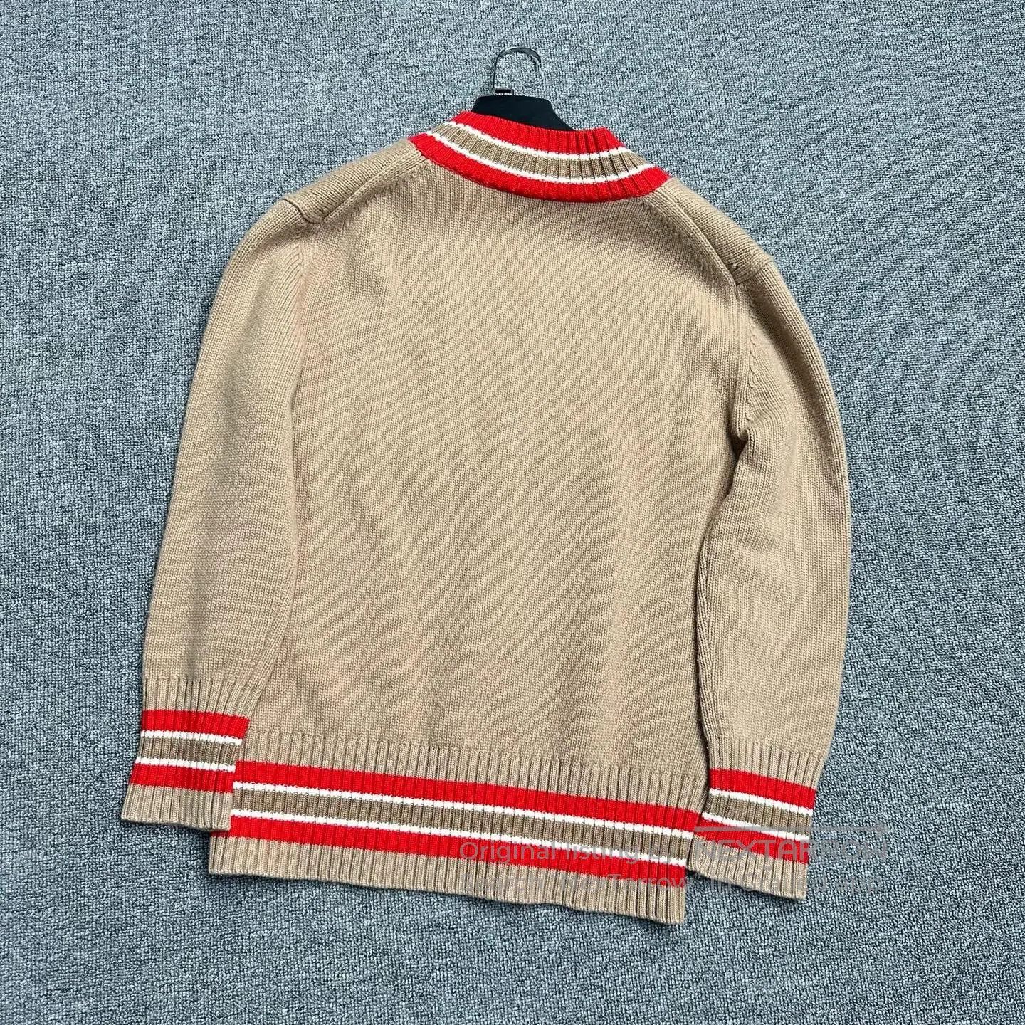 Burberry Burberry V. Size XS / US 0-2 / IT 36-38 - 2 Thumbnail
