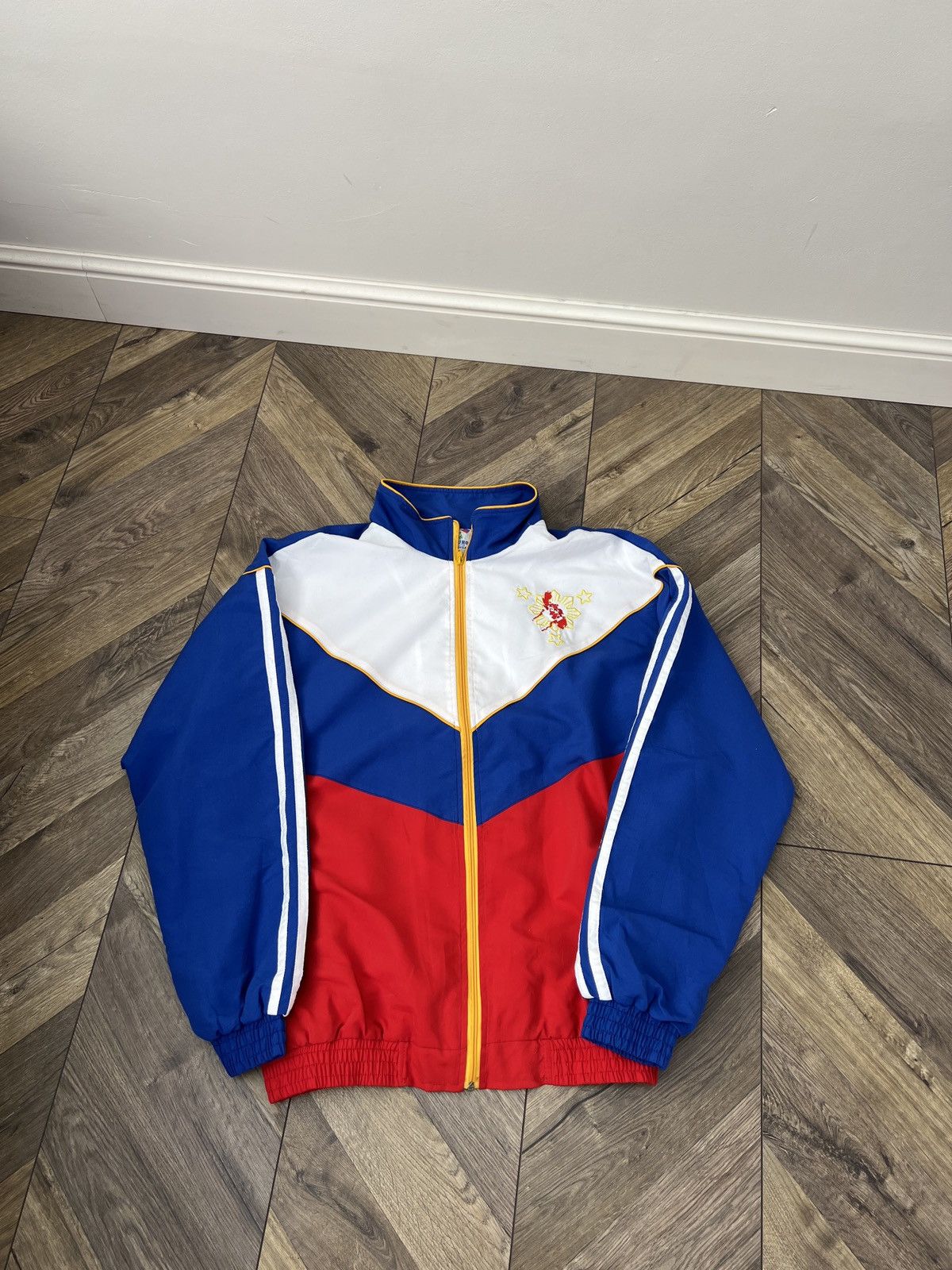 Other Vintage Sportswear Embroidered Phillipines Track Jacket Size US XL / EU 56 / 4 - 2 Thumbnail