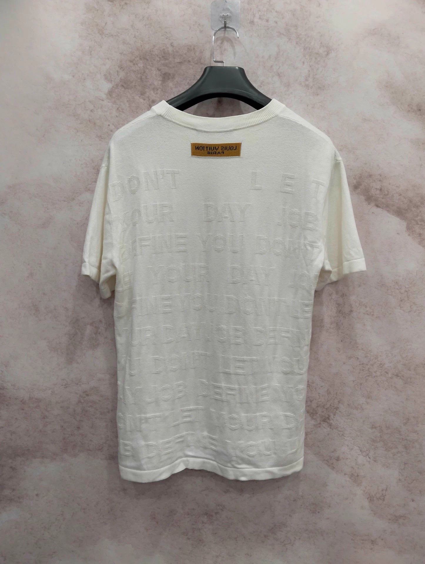 Louis Vuitton LV 3D letter crewneck short-sleeve tee M Size US M / EU 48-50 / 2 - 2 Thumbnail