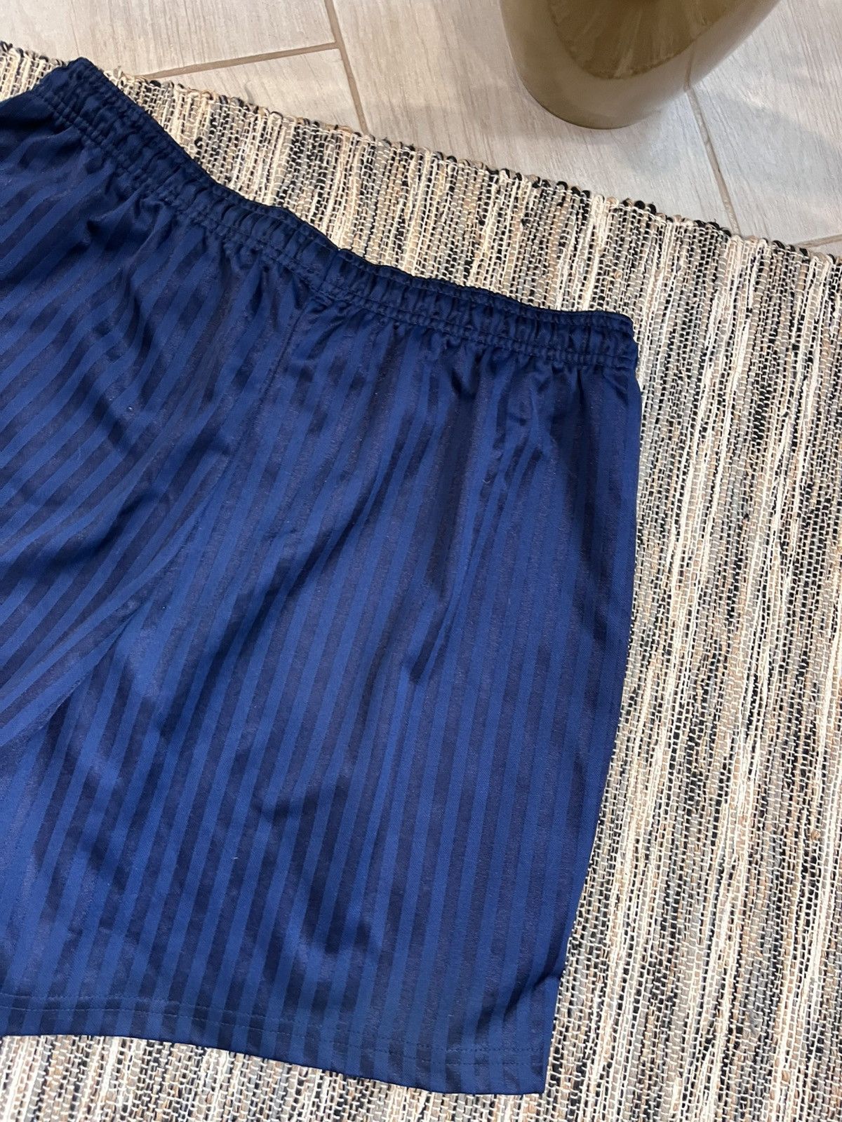 Umbro × Vintage Vintage Umbro Shorts Navy Football minimalistic nylon Size US 38 / EU 54 - 9 Thumbnail