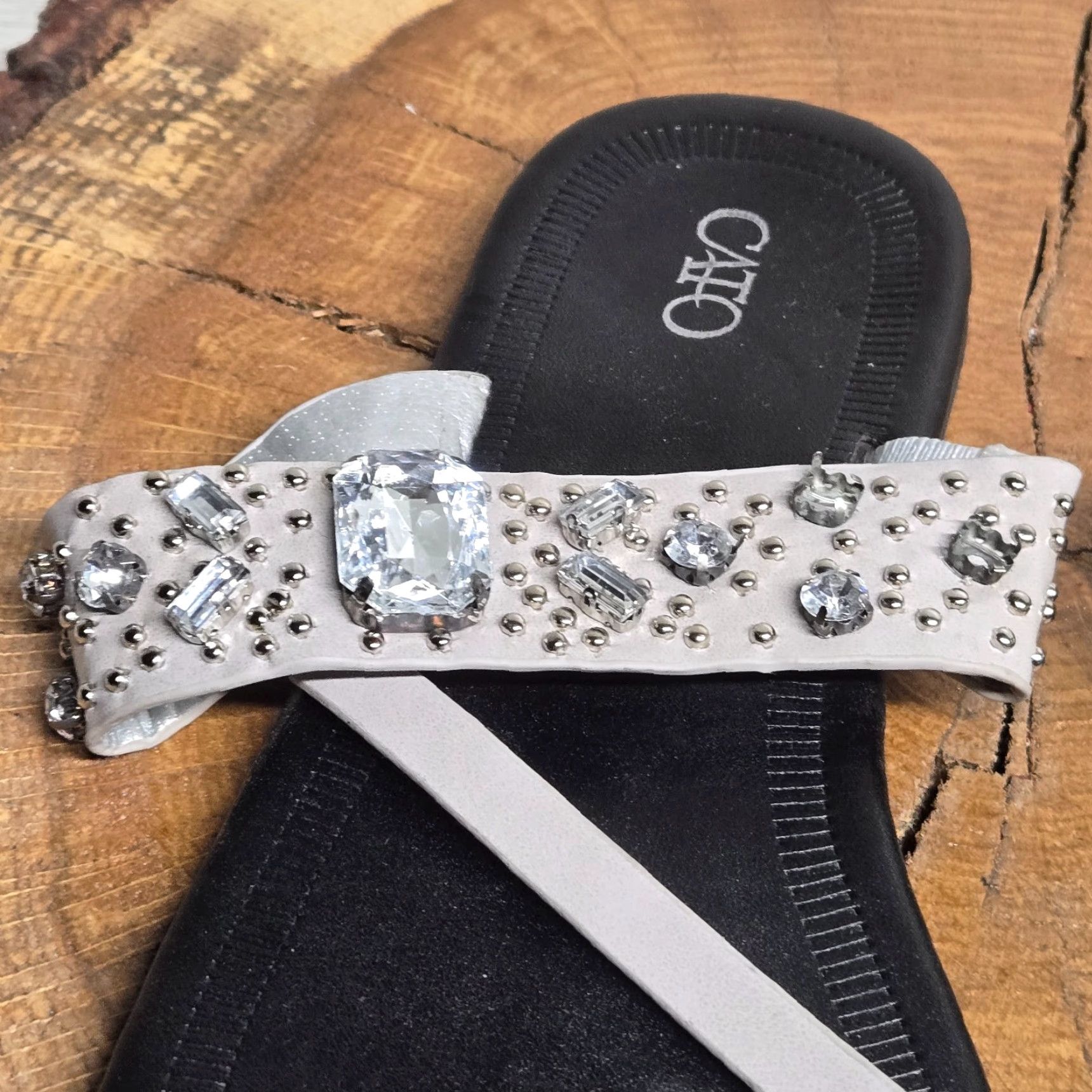 Vintage VINTAGE Cato Women's Flat Slide Sandals Summer Casual Beaded Shells Size 10 Black Size US 10 / IT 40 - 4 Thumbnail