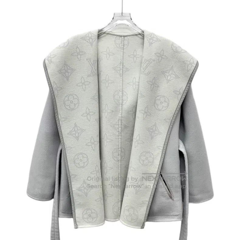 Louis Vuitton Louis Vuitton 25 color-block logo full-print hooded belt d Size XXS / US 00 / IT 34 - 1 Thumbnail