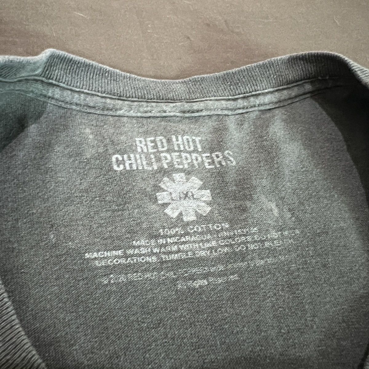 Band Tees Red Hot Chili Peppers Promo Tee 2XL Faded Size US XXL / EU 58 / 5 - 7 Thumbnail