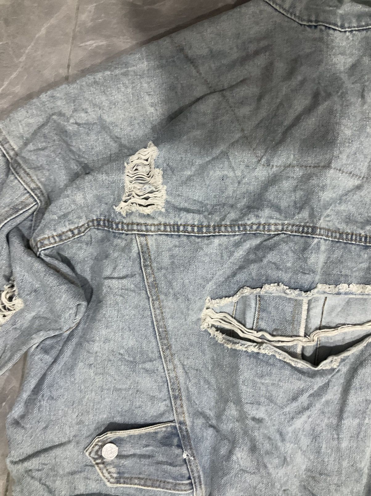 Vintage Vintage Style Denim Jacket Distressed Size US L / EU 52-54 / 3 - 6 Thumbnail