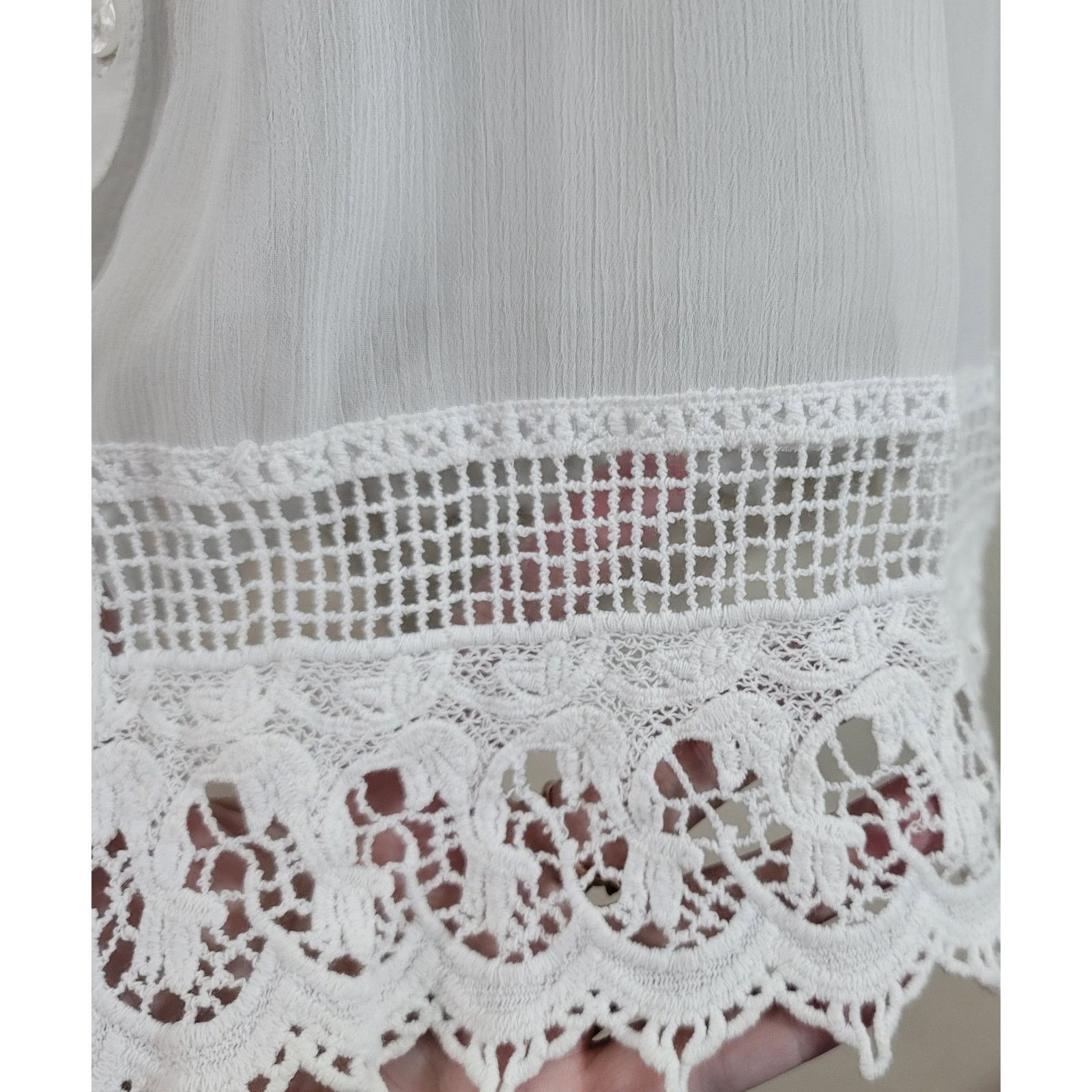 Other Roz & Ali White Button Up Pleated Bodice Lace Hem Top 1X Size XL / US 12-14 / IT 48-50 - 5 Thumbnail