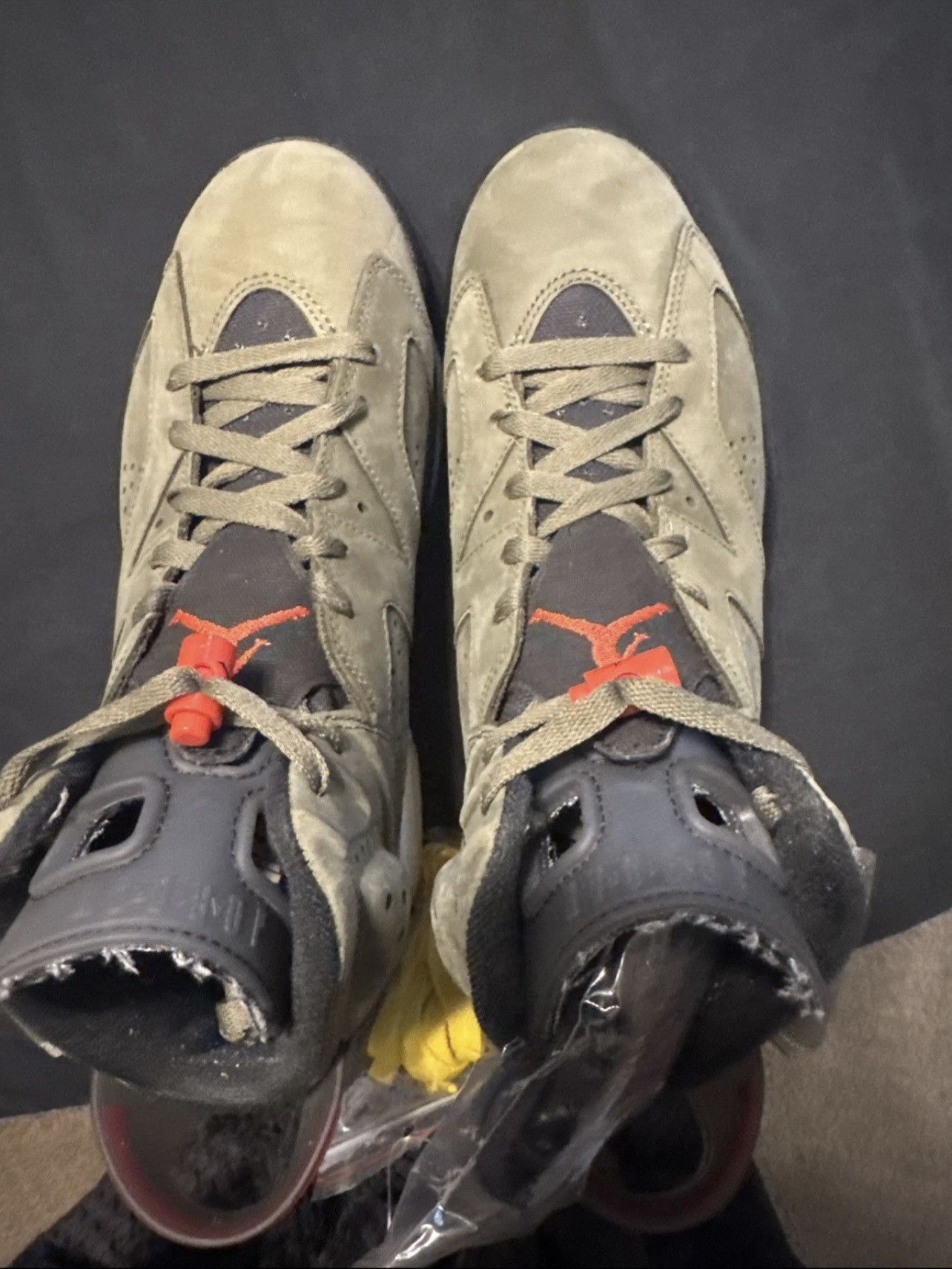 Jordan Brand × Travis Scott Travis Scott Jordan 6 Olive Size US 9.5 / EU 42-43 - 2 Thumbnail