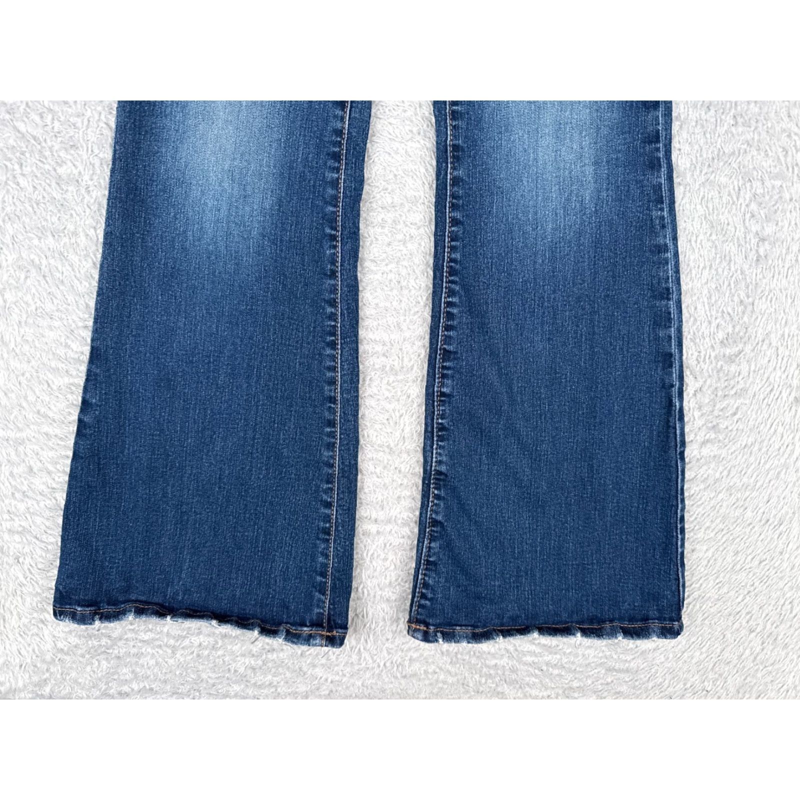 Vintage Maurices Jeans Womens 6 Blue Denim Flared Mid 27x29 5-Pocket Design Distressed Button Zipper Vintage No Size 28" / US 6 / IT 42 - 2 Thumbnail