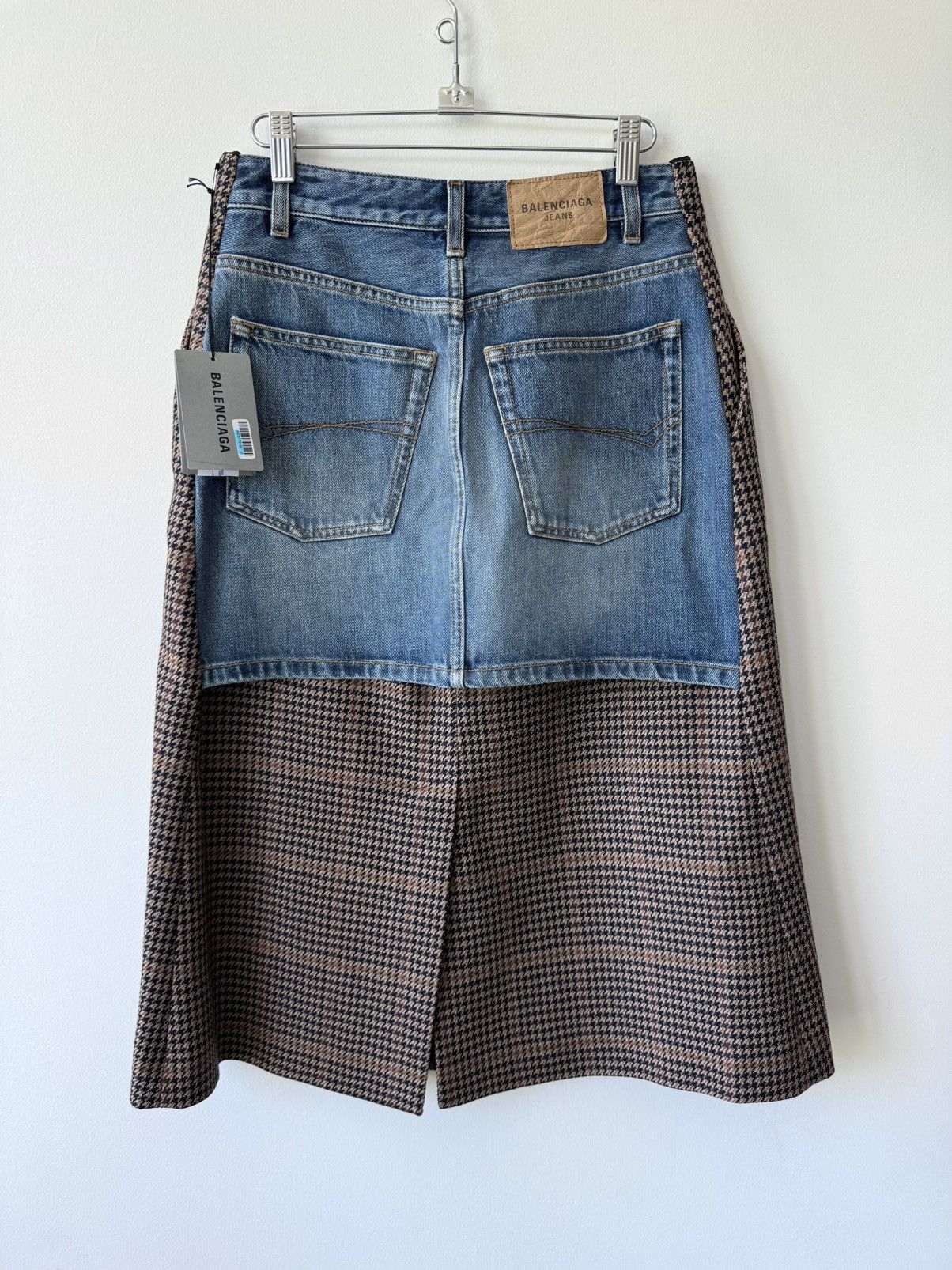 Balenciaga NWT Balenciaga Trompe L'Oeil Skirt Midi Front Short Back Size 26" / US 2 / IT 38 - 3 Thumbnail