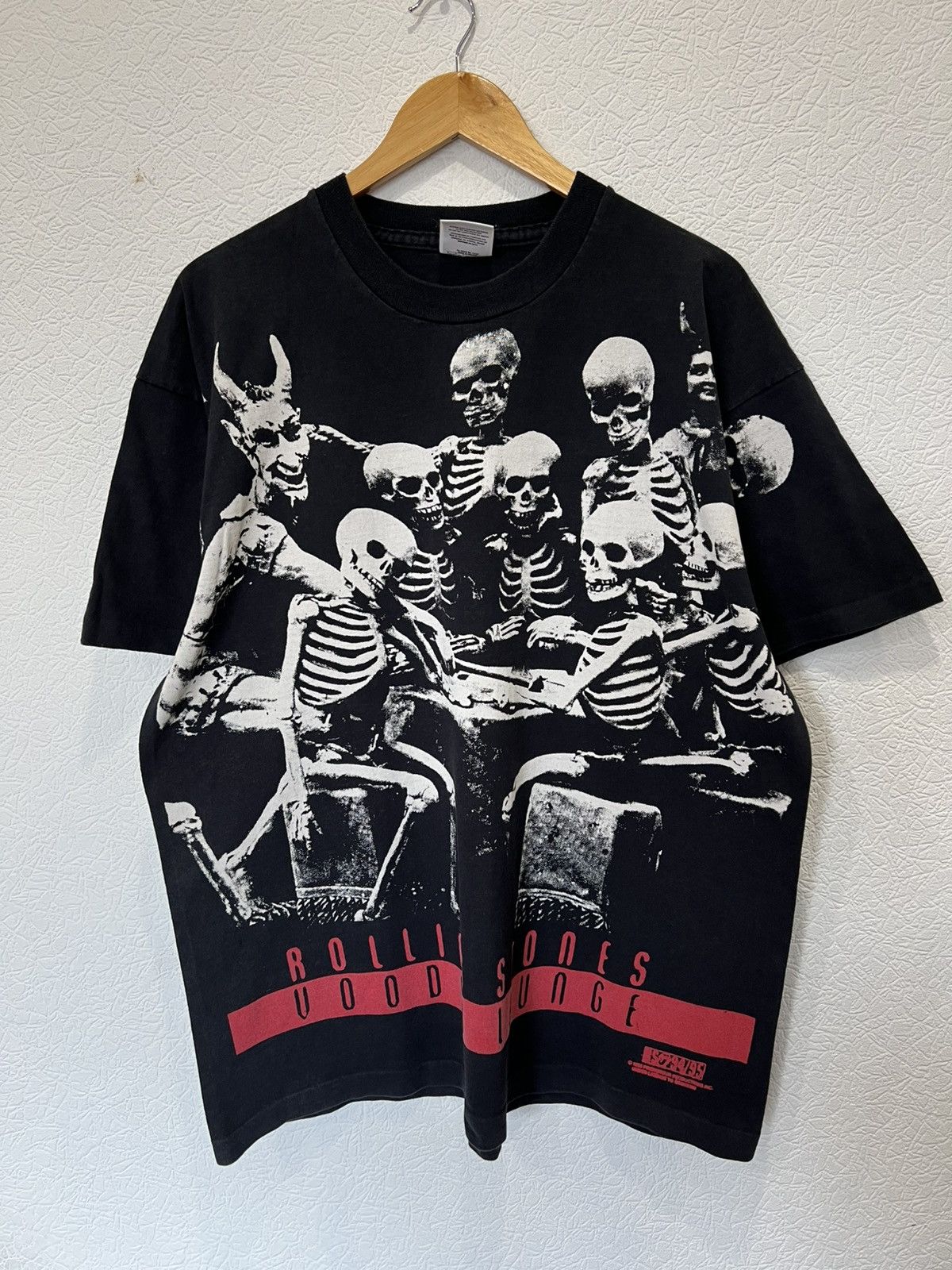 Band Tees Vintage The Rolling Stones 1994/95 Voodoo Skeletons Size US XL / EU 56 / 4 - 1 Thumbnail