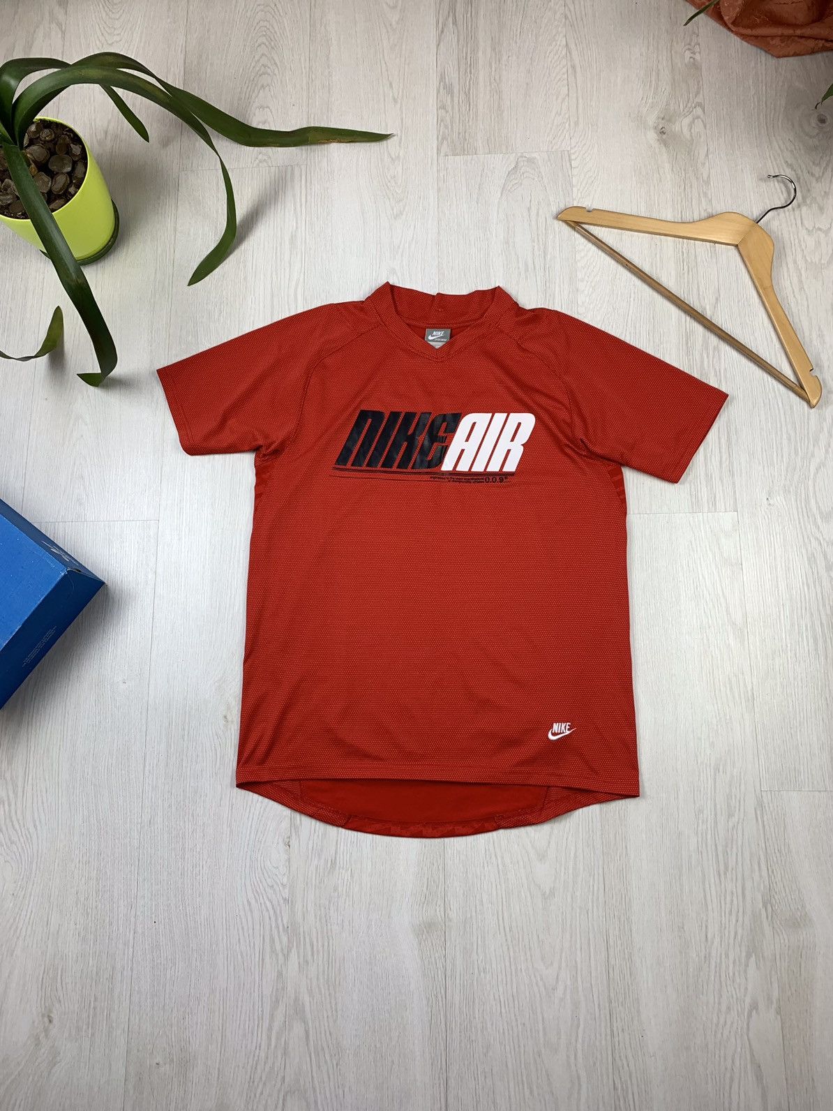 Vintage Nike Sportswear AIR Vintage T-Shirt Red Size M Size US M / EU 48-50 / 2 - 1 Thumbnail