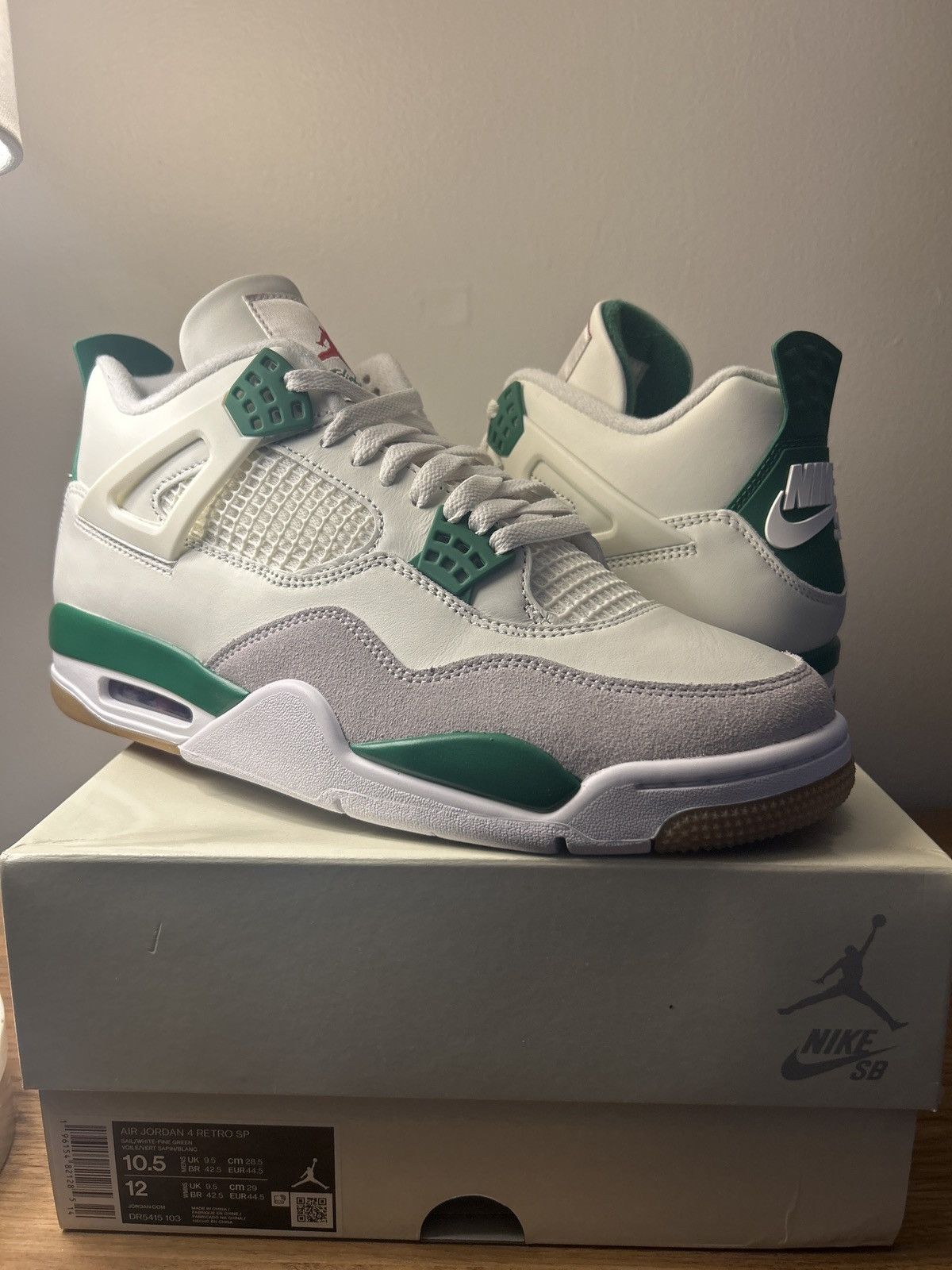 Jordan Brand Nike SB x Jordan 4 Pine Green Size US 10.5 / EU 43-44 - 1 Thumbnail