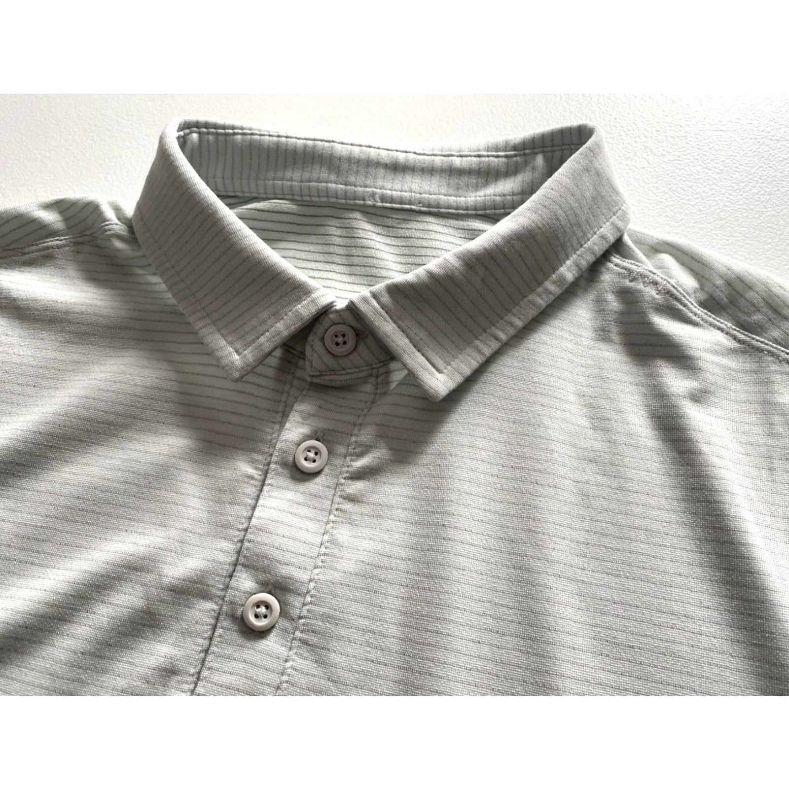 Lululemon Lululemon Men’s Long Sleeve Polo Shirt Striped Sz M Light Green logo Regular Fit Shirt Adults Mens Size US M / EU 48-50 / 2 - 6 Thumbnail