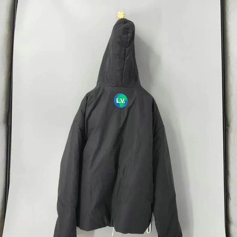 Louis Vuitton Louis Vuitton Earth Embroidered Chain Lock Black Hooded Ja Size US M / EU 48-50 / 2 - 6 Thumbnail