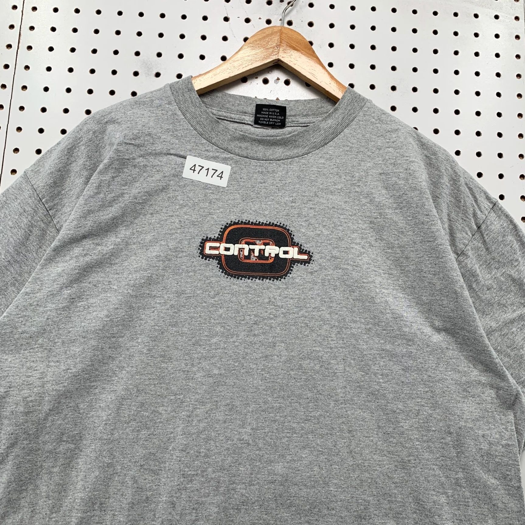 Vintage VINTAGE Control Snowboard T Shirt Mens XL Gray Outdoor Ski Winter Men T-Shirt Gray 80s? Size US XL / EU 56 / 4 - 6 Thumbnail