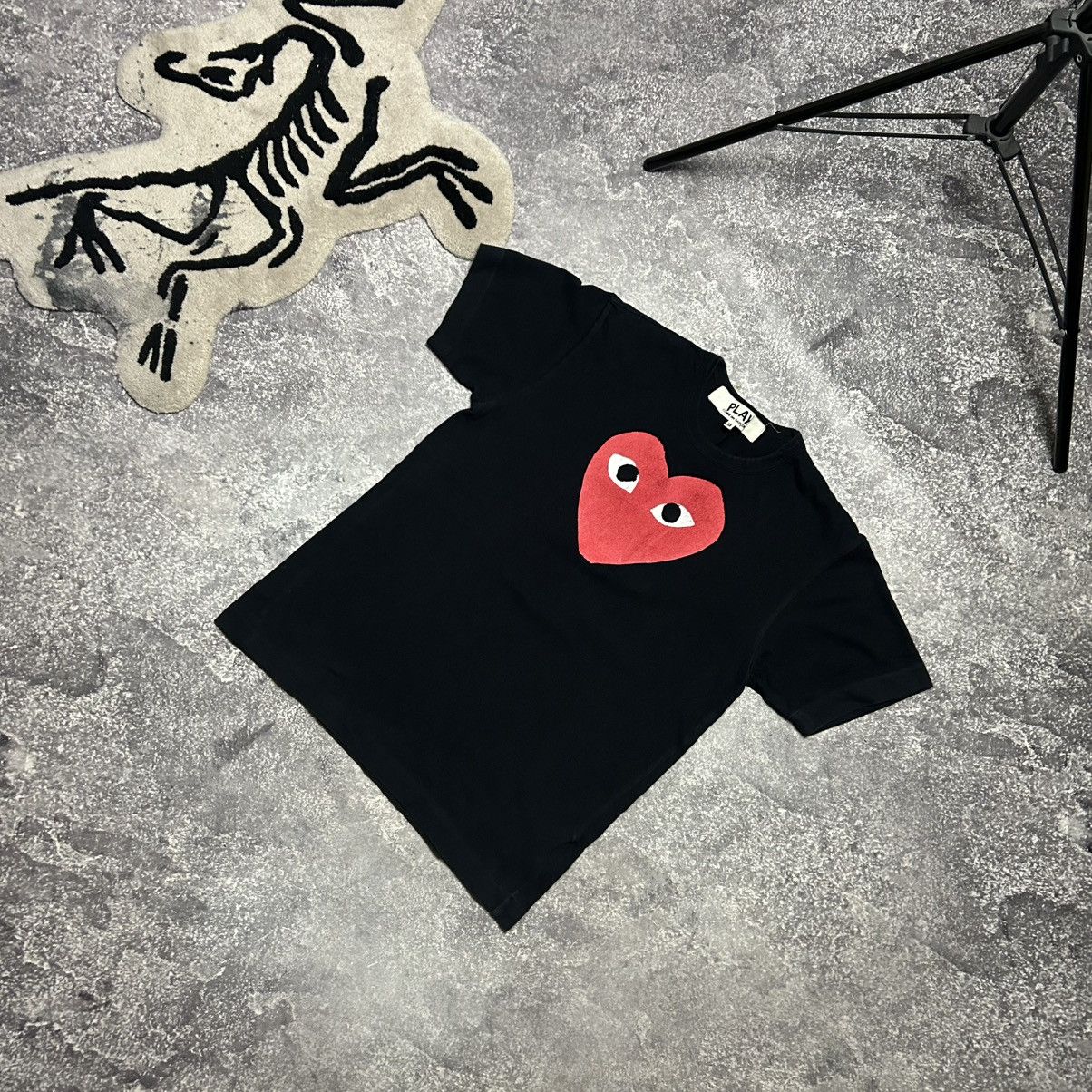 Comme des Garcons PLAY Luxury Play Comme Des Garcons Big Logo y2k japan tee size M Size US M / EU 48-50 / 2 - 1 Thumbnail