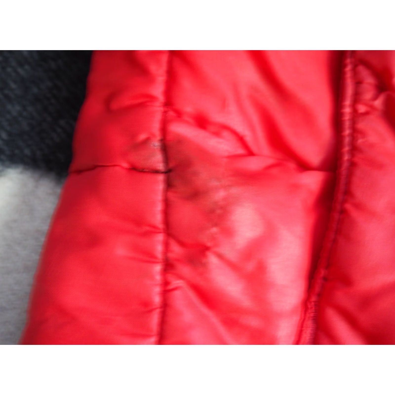 Vintage VTG 70s Rustic Barn Red Oly Beer Washington Patch Snap Puffer Vest Mens XL Size US XL / EU 56 / 4 - 7 Thumbnail