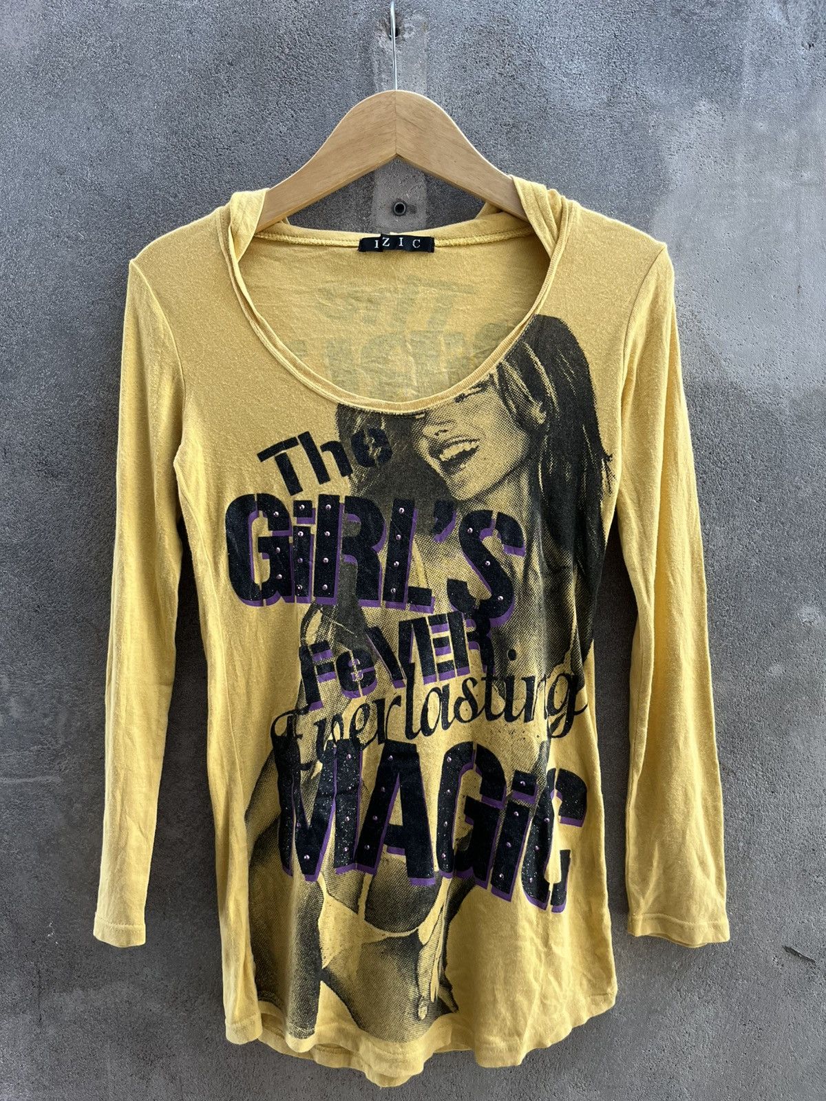 Hysteric Glamour × Playboy 🌟 IZIC Japan Graphic Hooded Tee – Y2K Retro Pop Print 🌟 Size US M / EU 48-50 / 2 - 8 Thumbnail