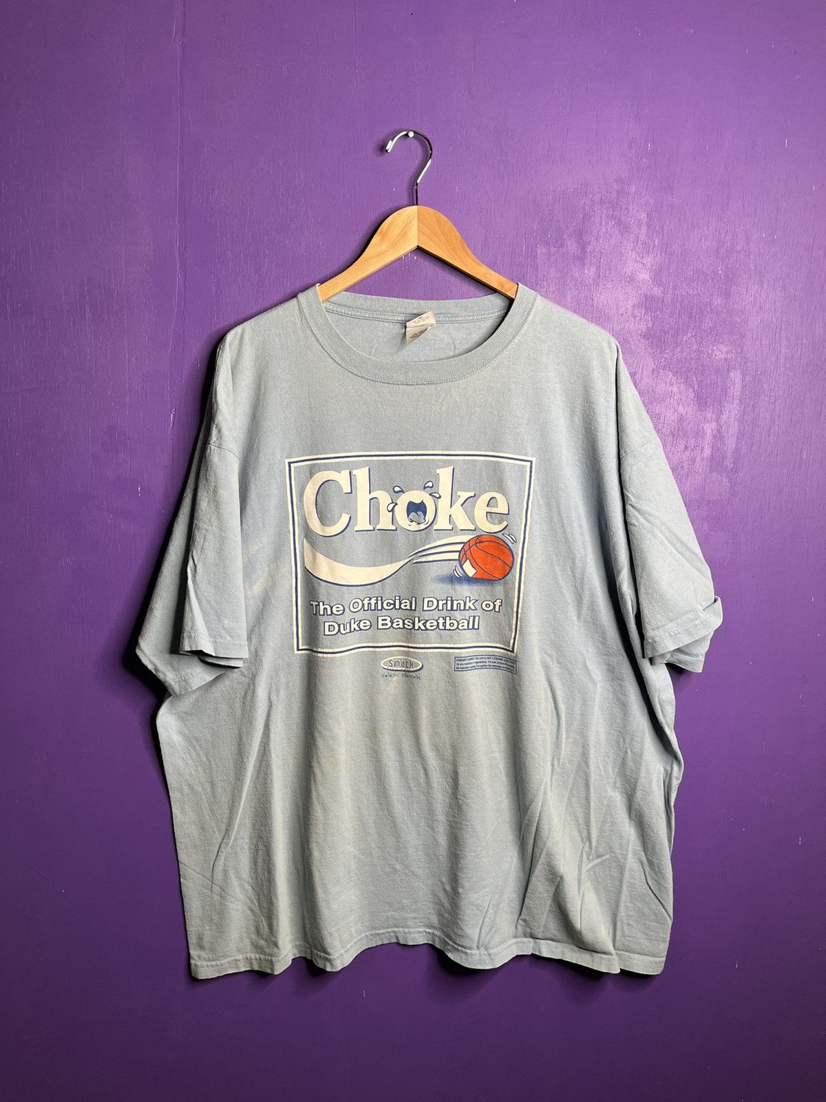 Vintage Vintage CHOKE official drink of Duke basketball t-shirt Size US XXL / EU 58 / 5 - 1 Thumbnail